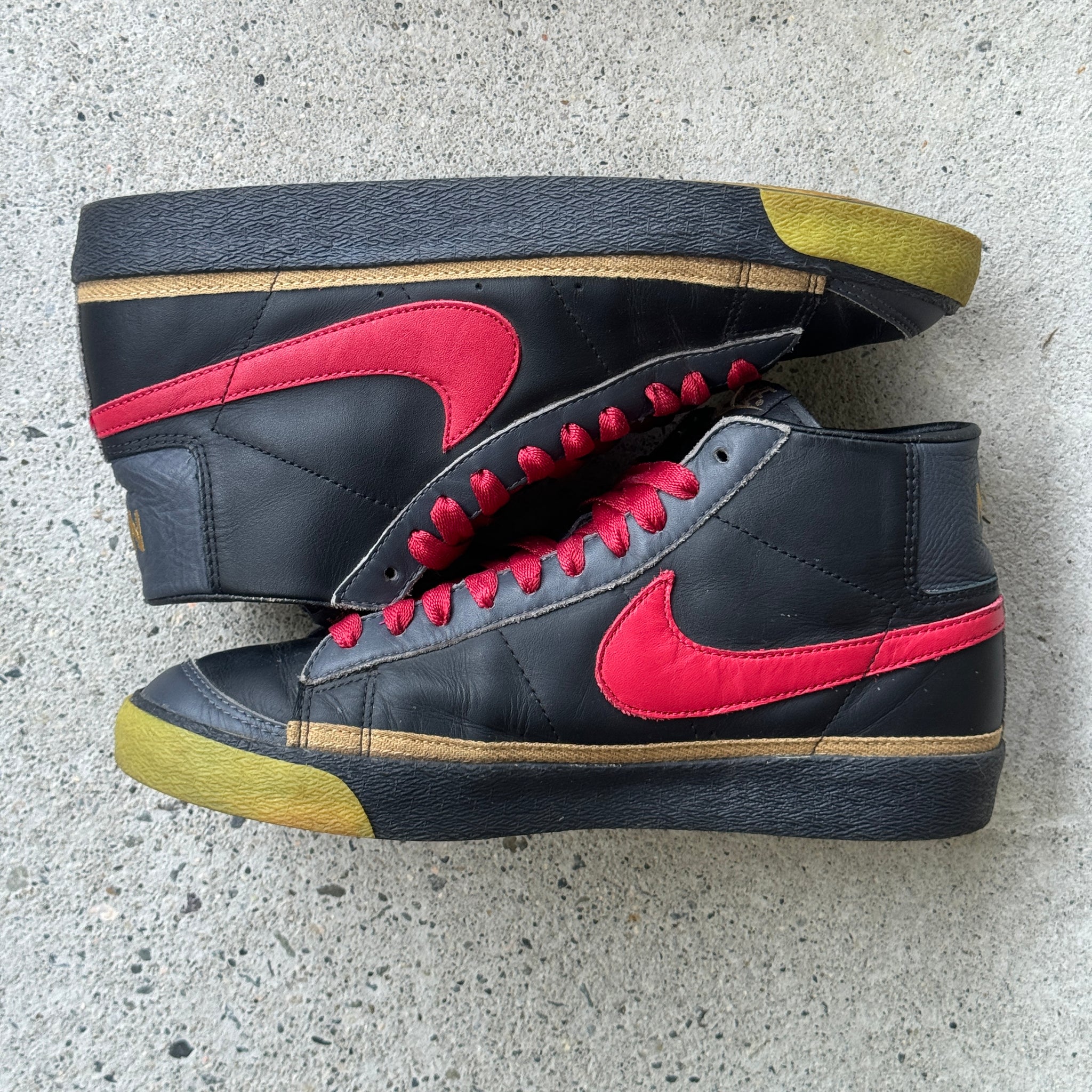 9.5 US - NIKE BLAZER MID ZOO YORK W BOX 2003