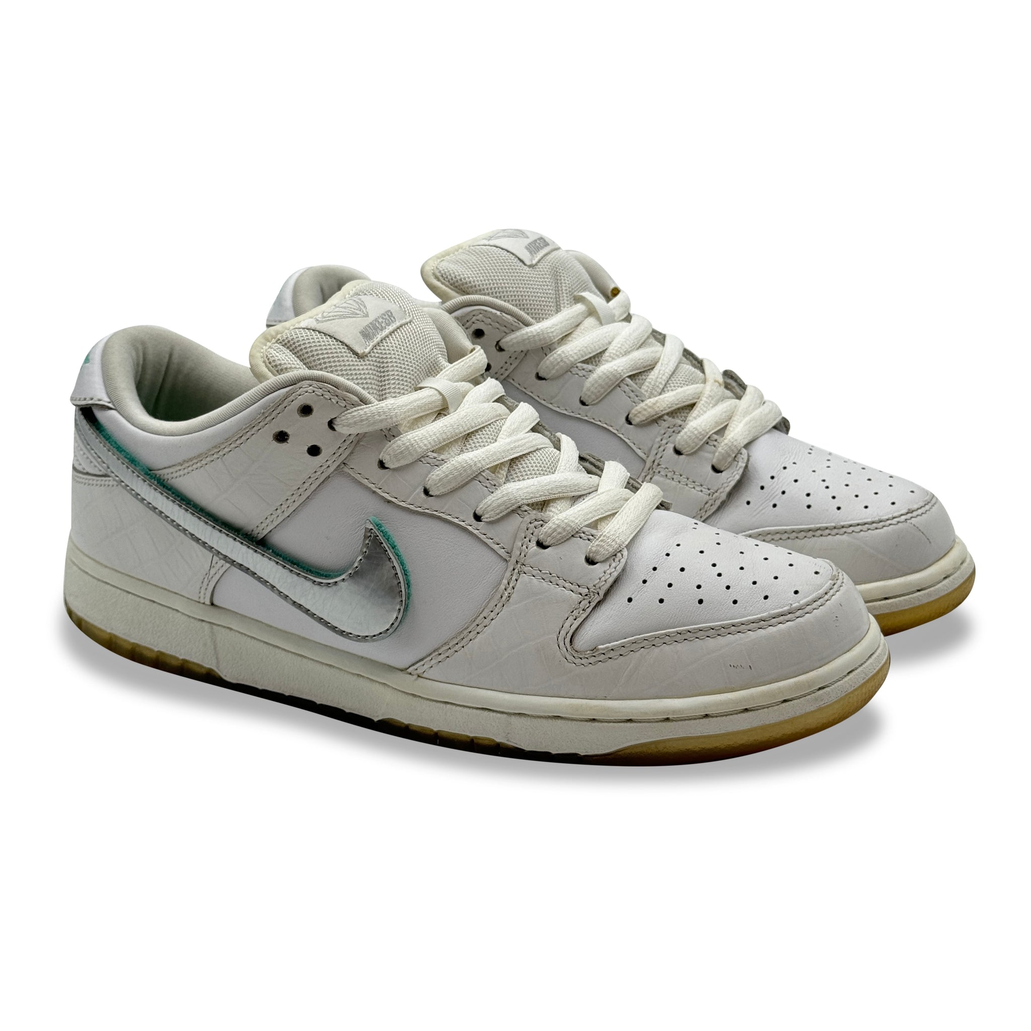 9.5 US - NIKE SB DUNK LOW WHITE DIAMOND W BOX 2018