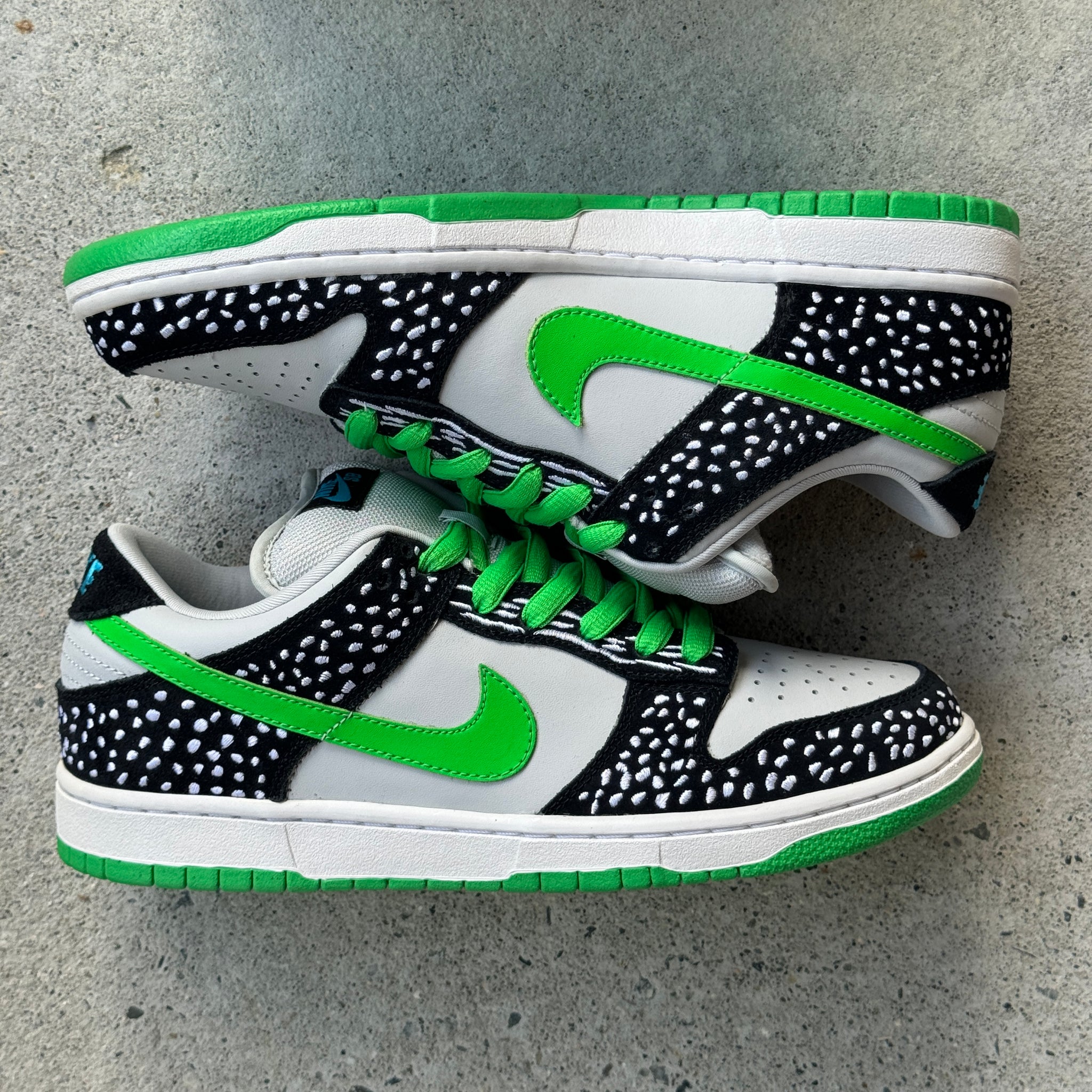 9 US - DS NIKE SB DUNK LOW LOON W BOX 2010