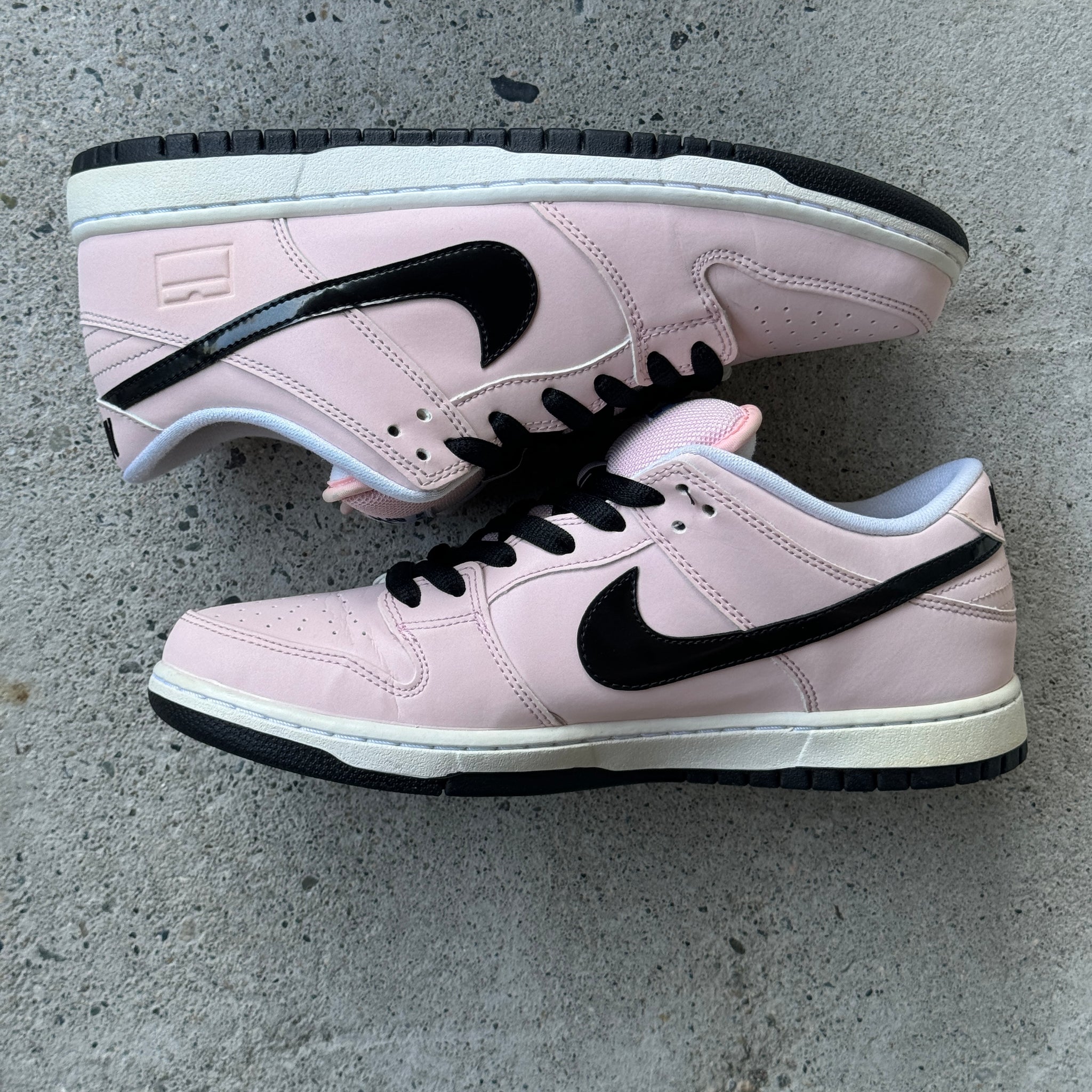 9.5 US - NIKE SB DUNK LOW PINK BOX W BOX 2016
