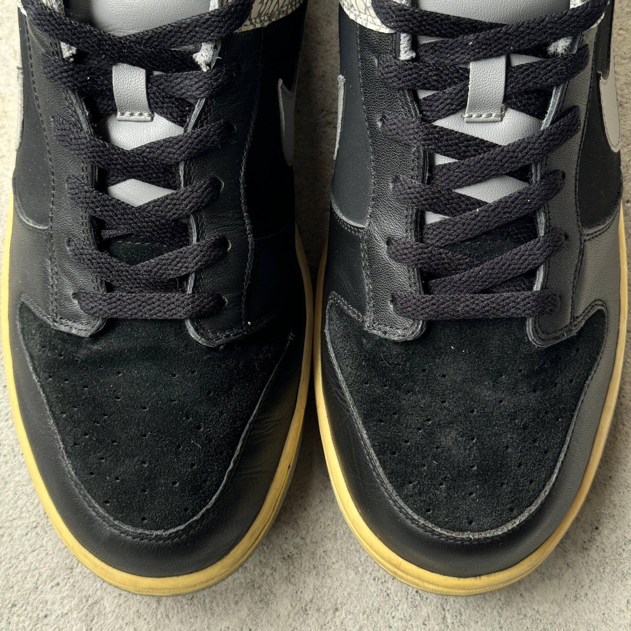 12 US - NIKE DUNK LOW CL JPACK BLACK CEMENT 2009