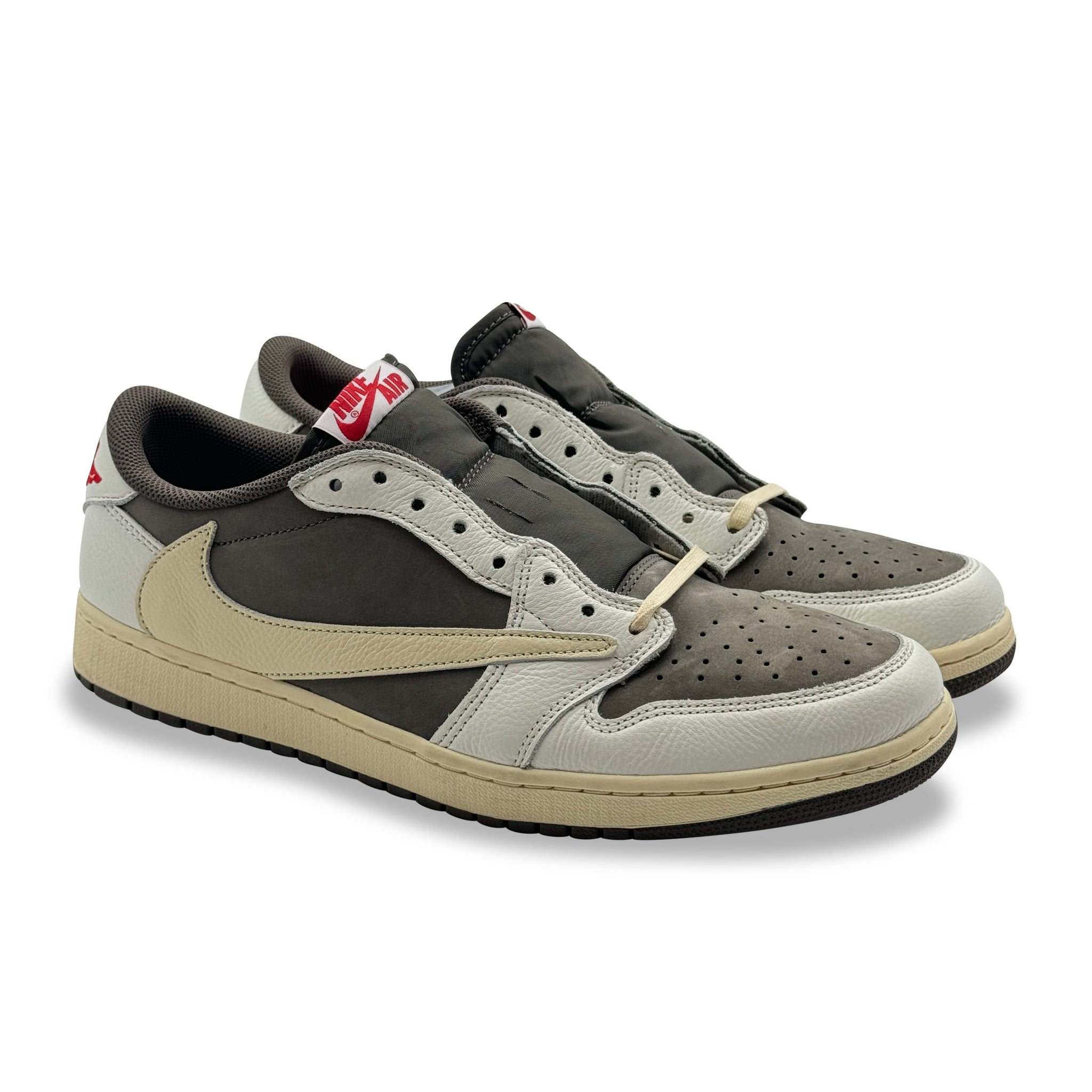 13 US - DS JORDAN 1 LOW TRAVIS SCOTT REVERSE MOCHA W BOX 2022
