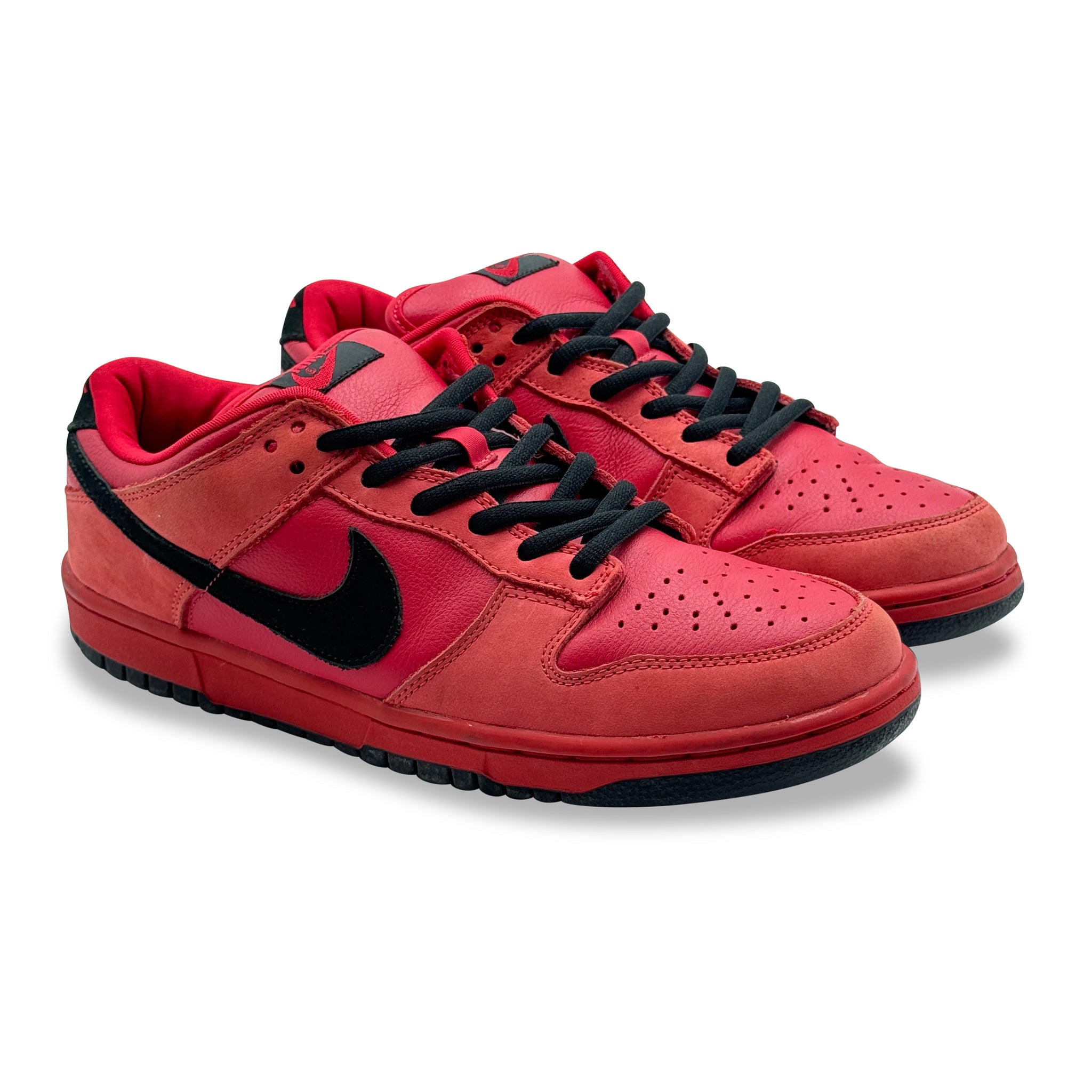 9 US - NIKE SB DUNK LOW TRUE RED 2003