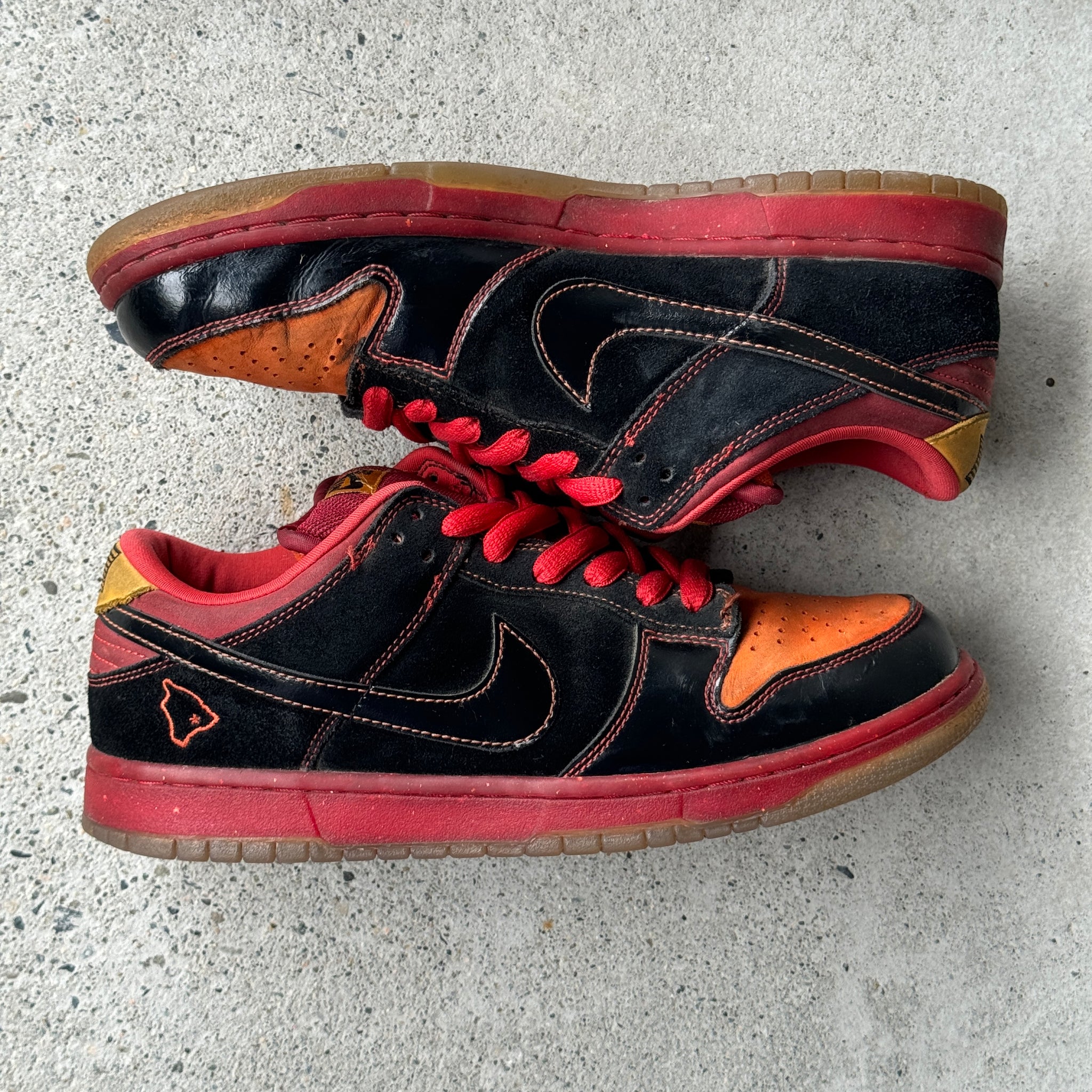 10 US - NIKE SB DUNK LOW HAWAII 2006