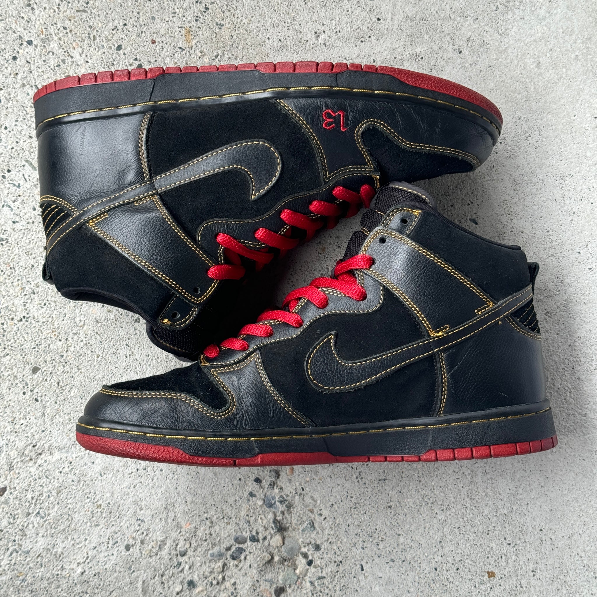 10.5 US - NIKE SB DUNK HIGH UNLUCKY W BOX 2004