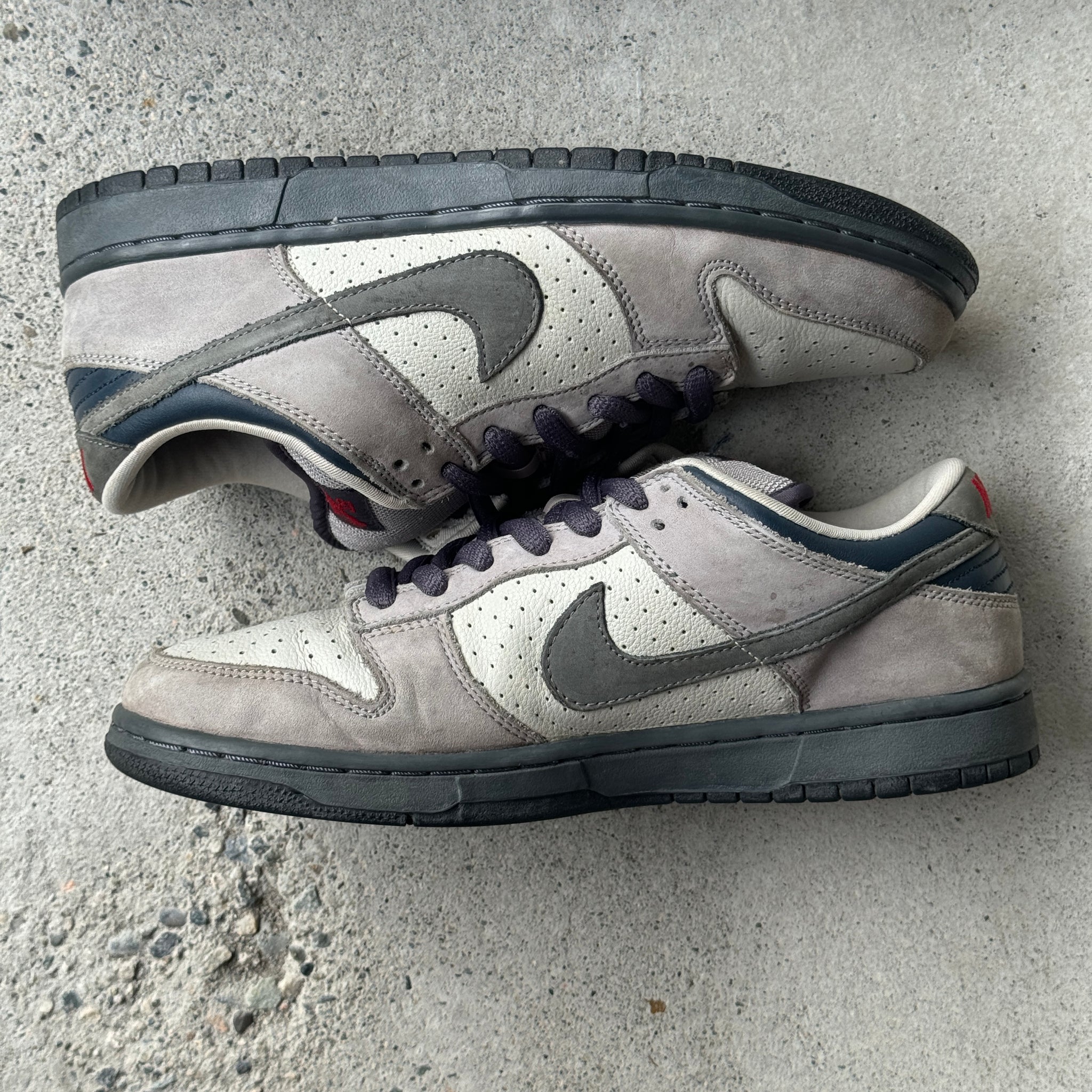 10 US -  NIKE SB DUNK LOW BANDAID 2005