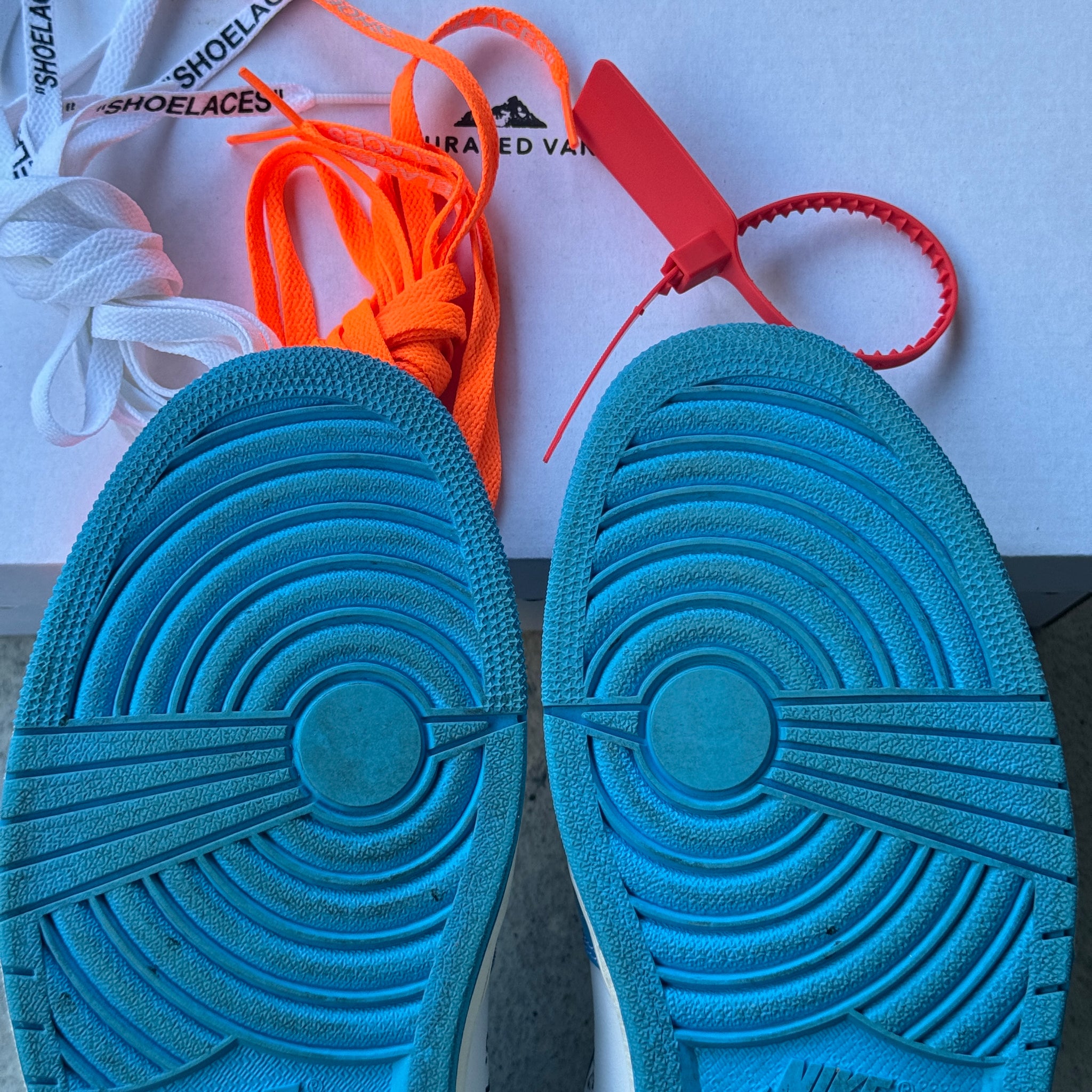 13 US - JORDAN 1 OFF WHITE UNC 2018