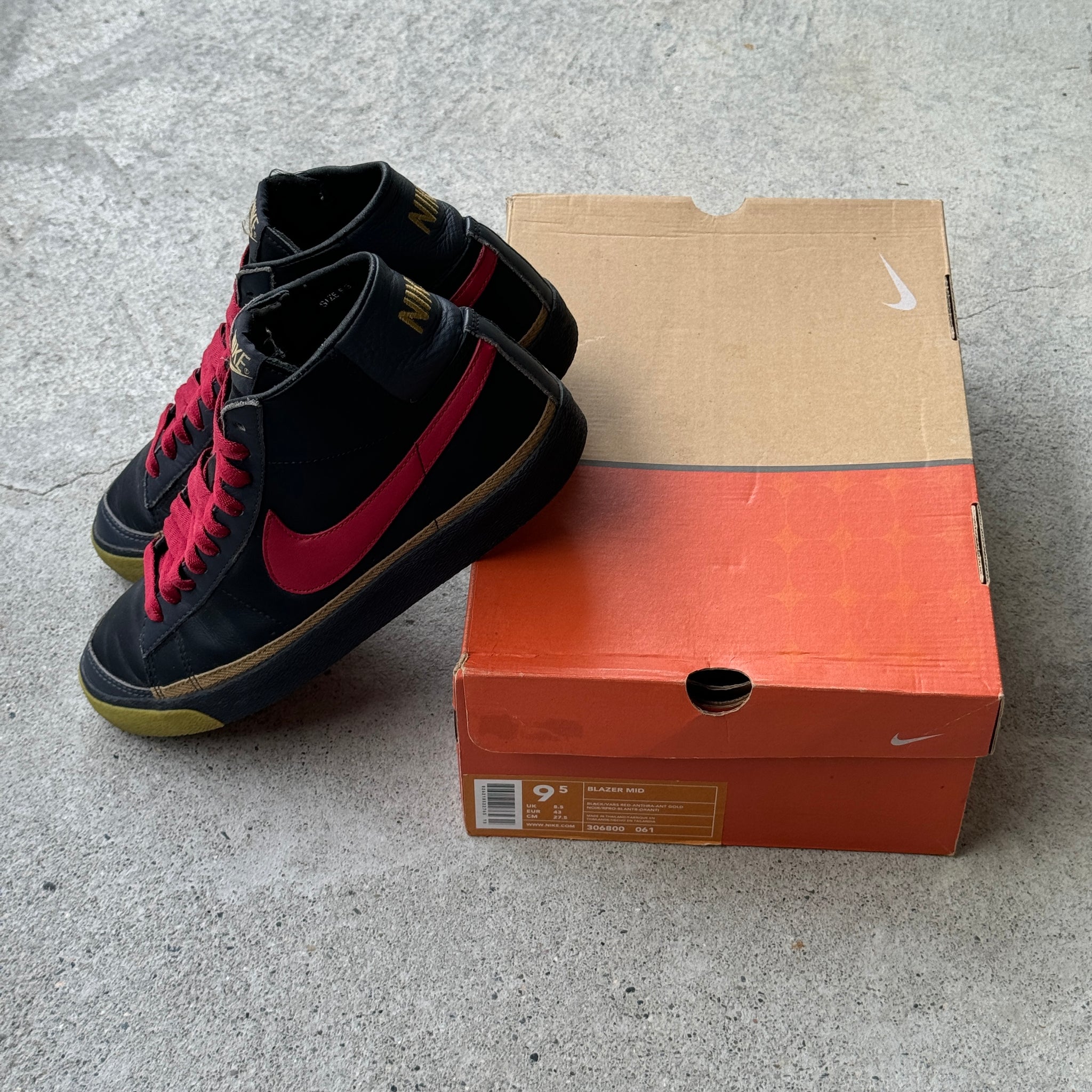 9.5 US - NIKE BLAZER MID ZOO YORK W BOX 2003