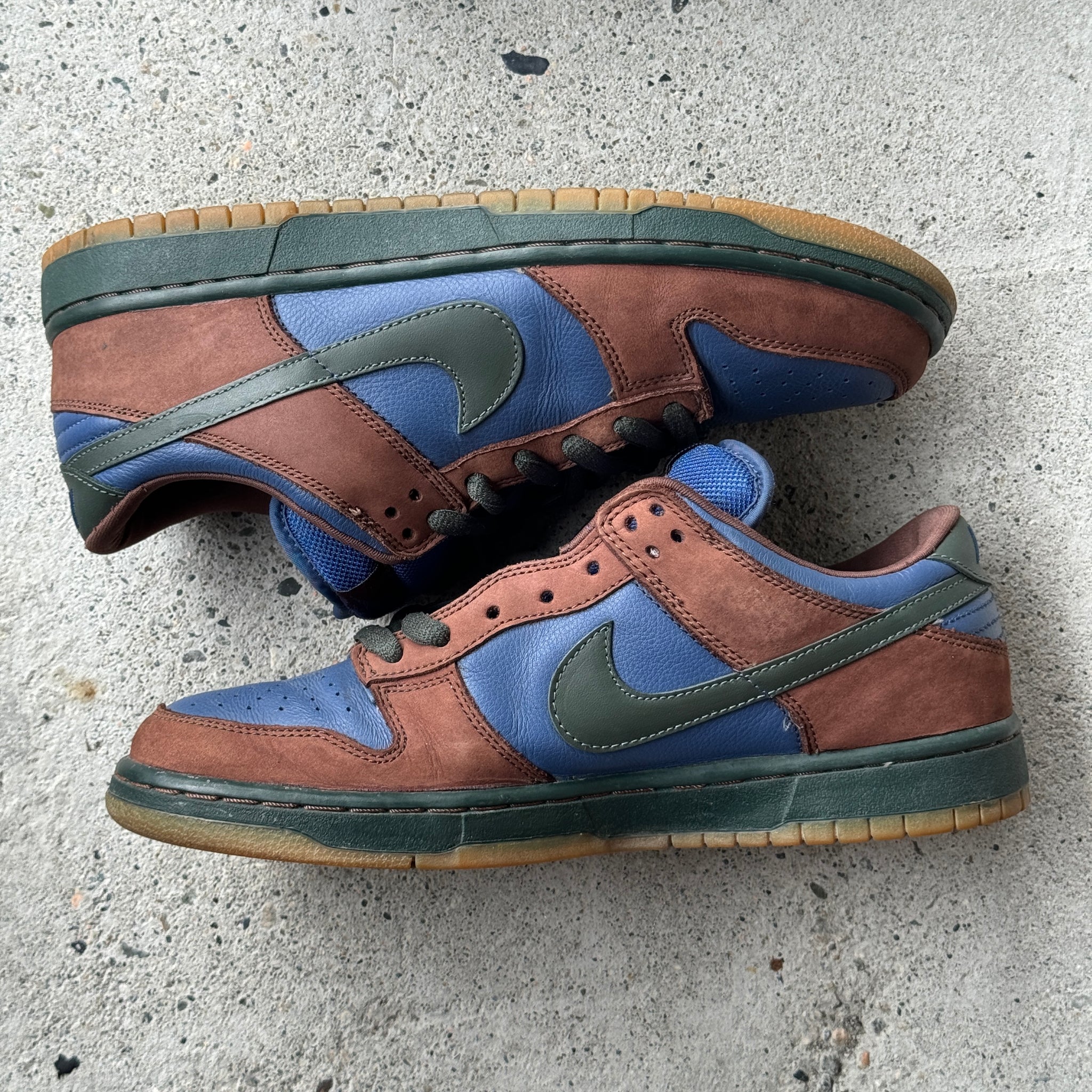 11 US - NIKE SB DUNK LOW BARF 2003