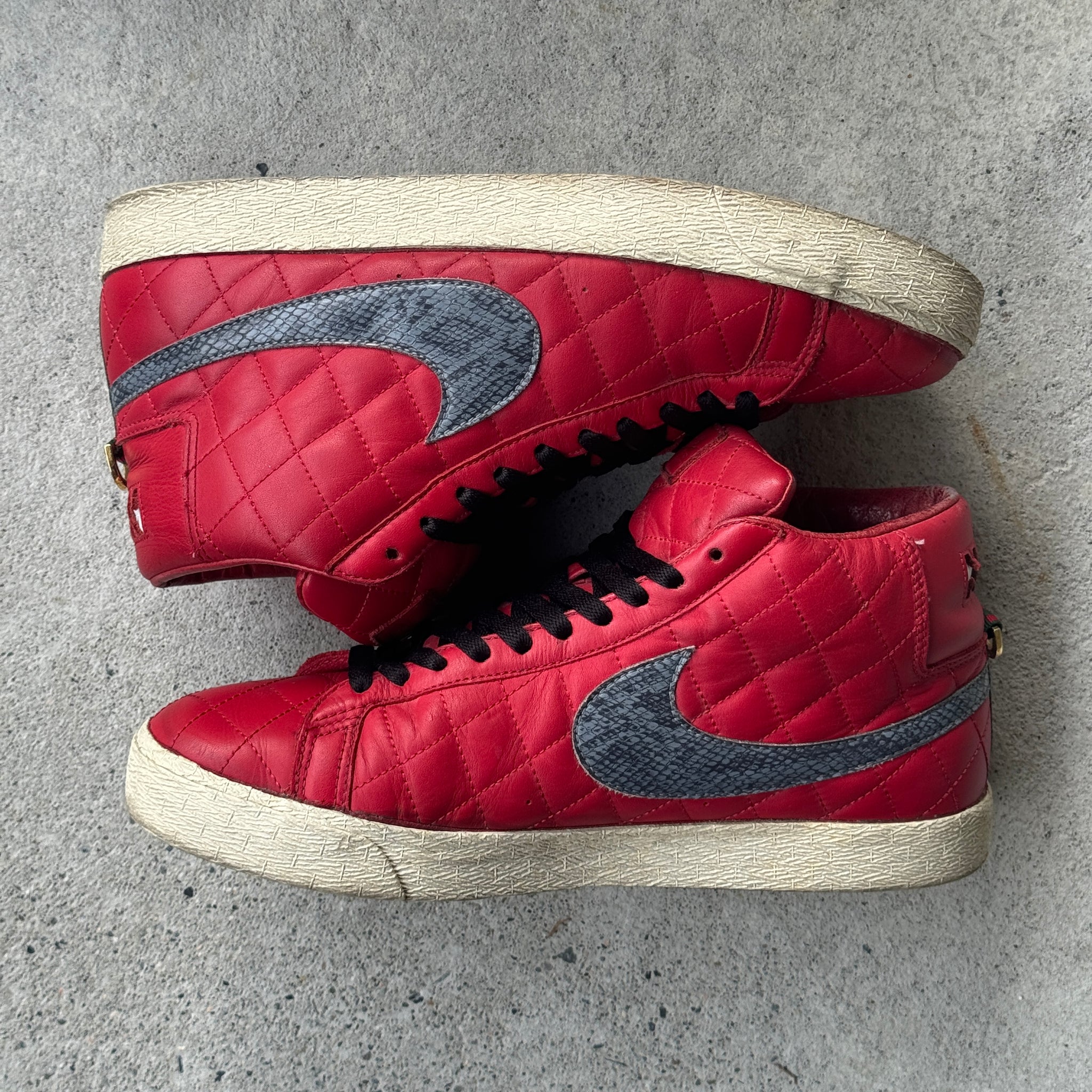11 US - NIKE SB BLAZER SUPREME RED W BOX 2006