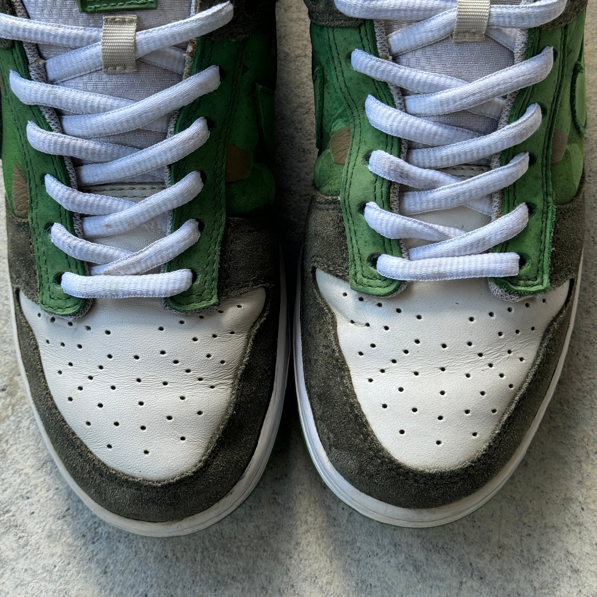 10 US - NIKE SB DUNK LOW  EMB B.C.S. 1 "CEZAR GORDO" 2006