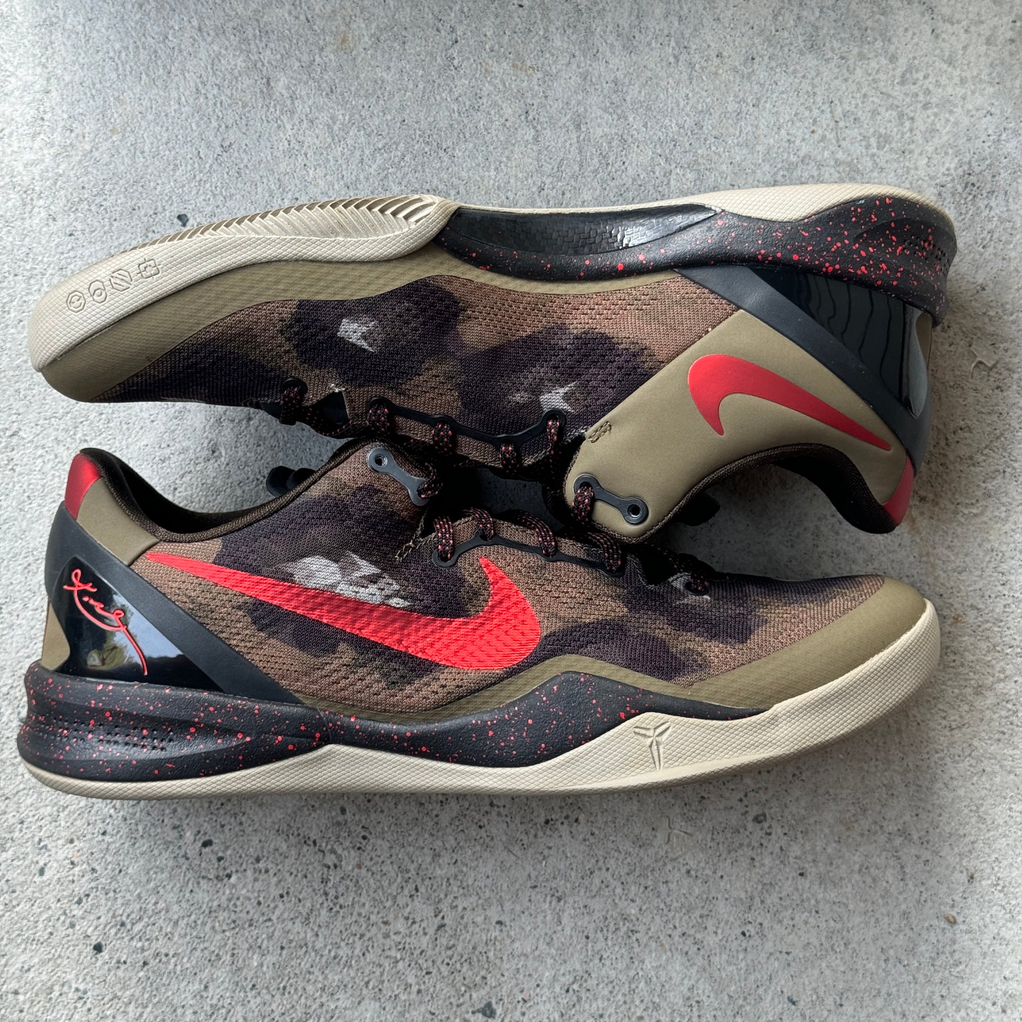 12 US - DS NIKE AIR ZOOM KOBE 8 PYTHON W BOX 2013
