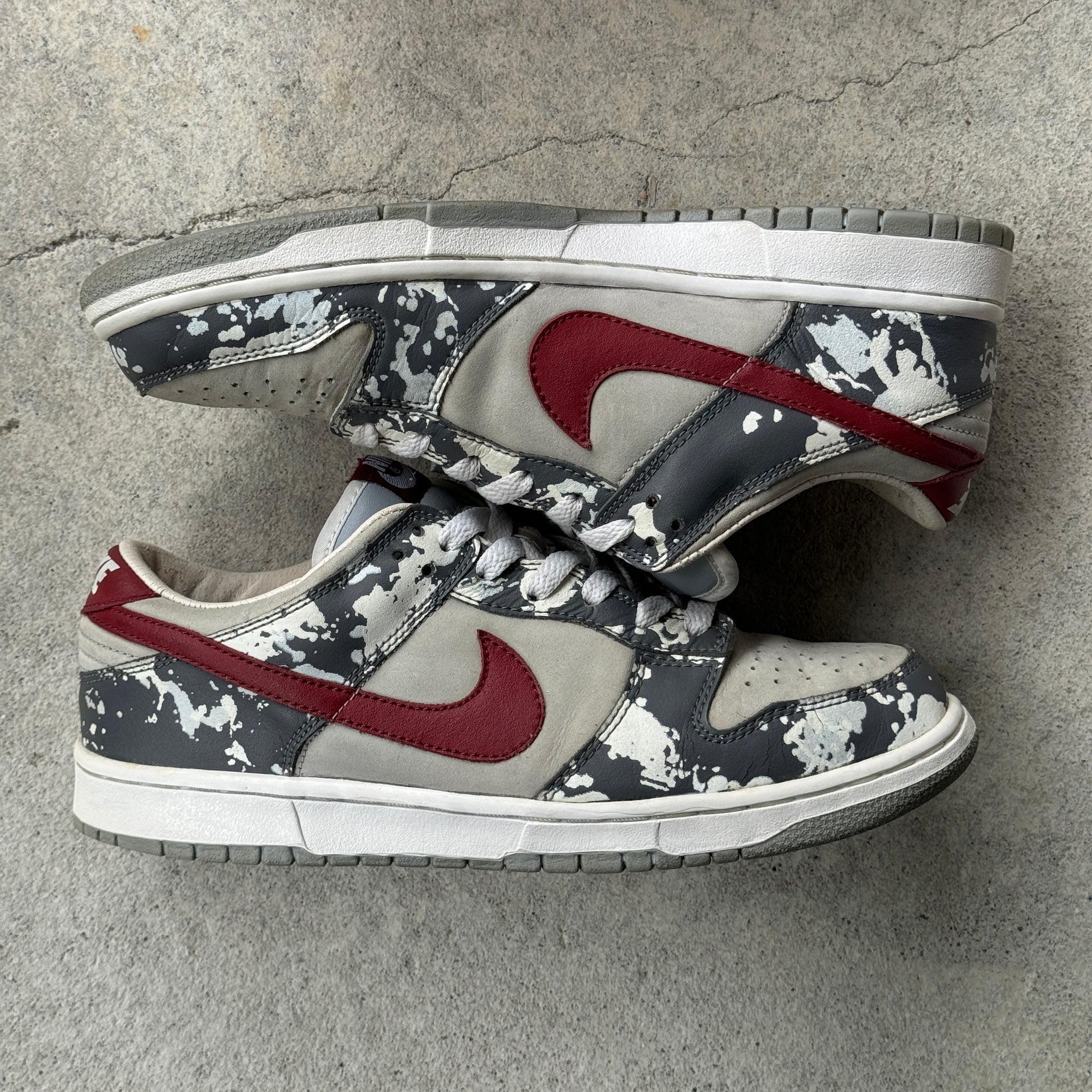 9 US - NIKE DUNK LOW SPLATTER W BOX 2003