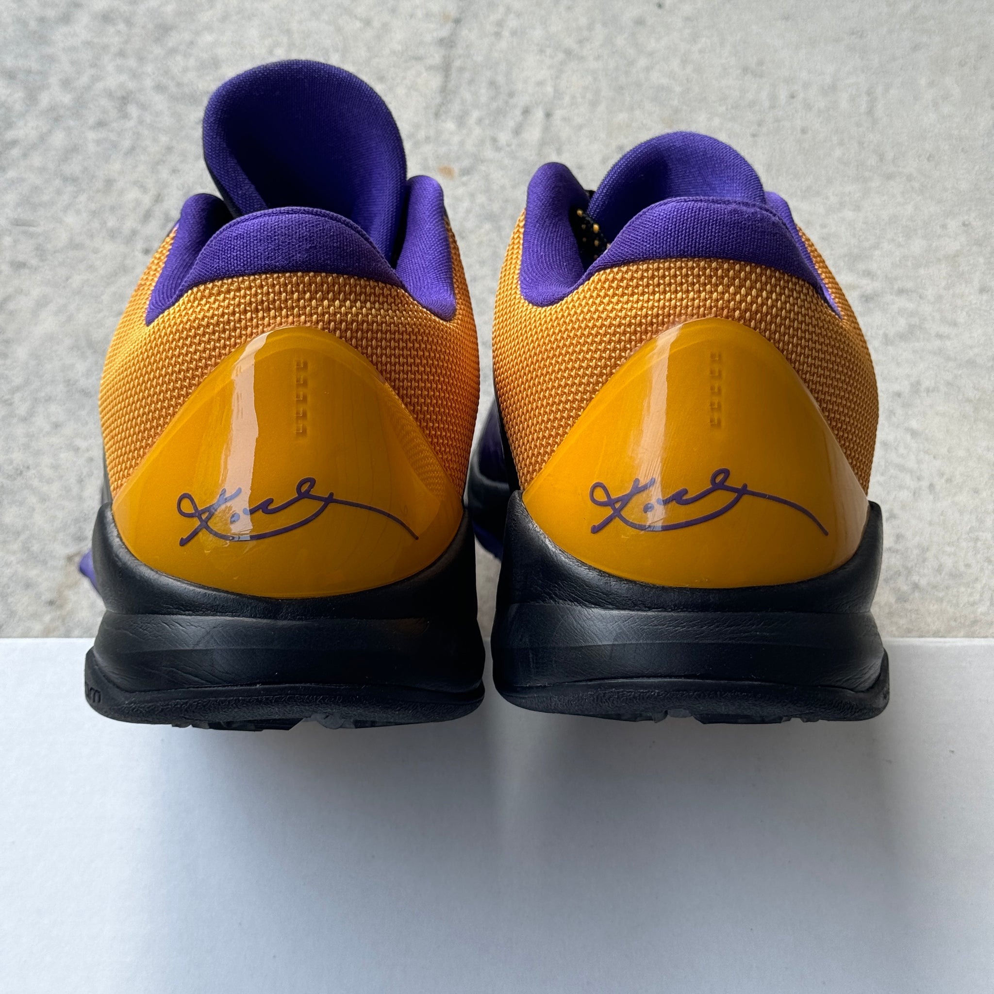 12 US - NIKE AIR ZOOM KOBE 5 V LAKERS AWAY 2010