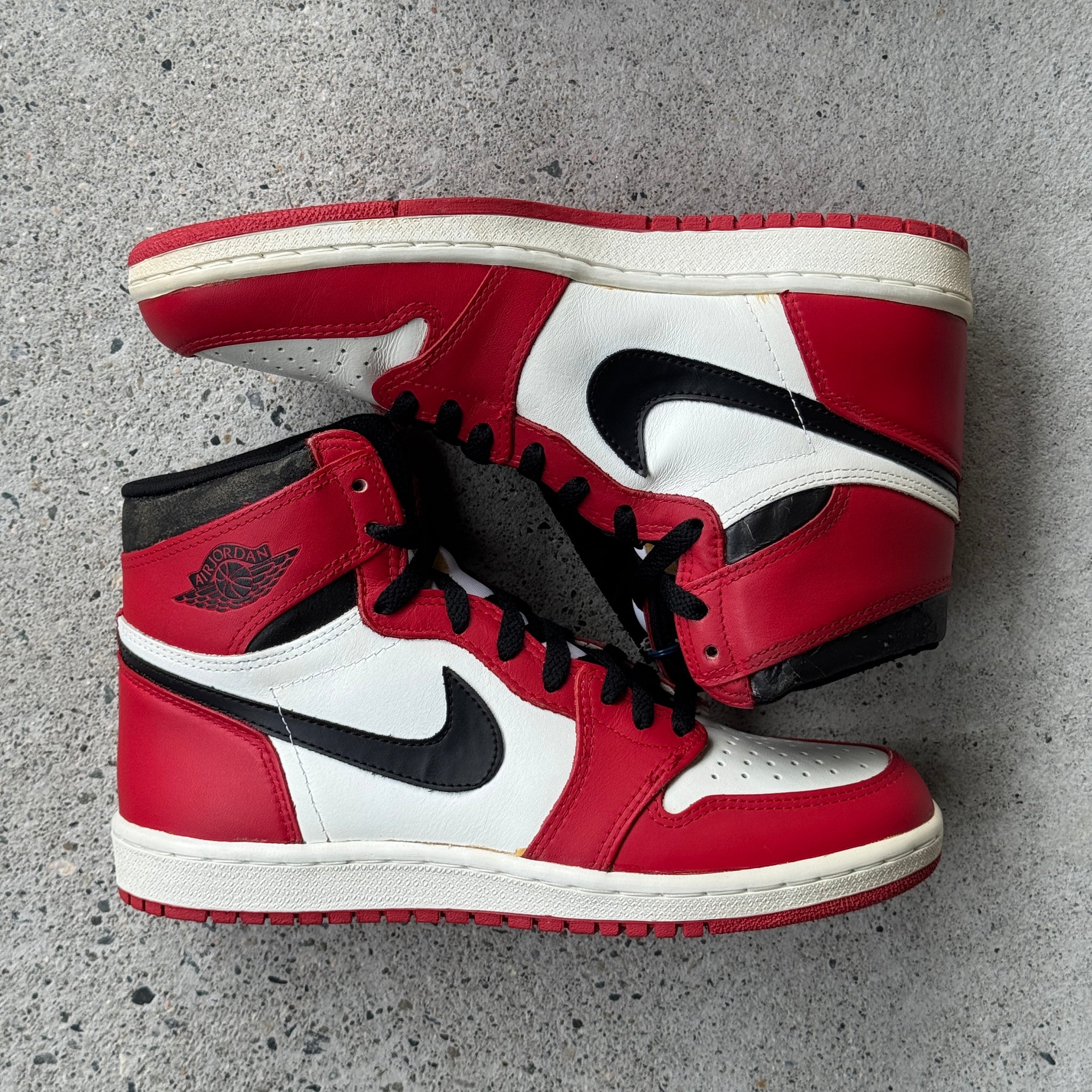 9.5 US - DS JORDAN 1 CHICAGO W BOX 1985