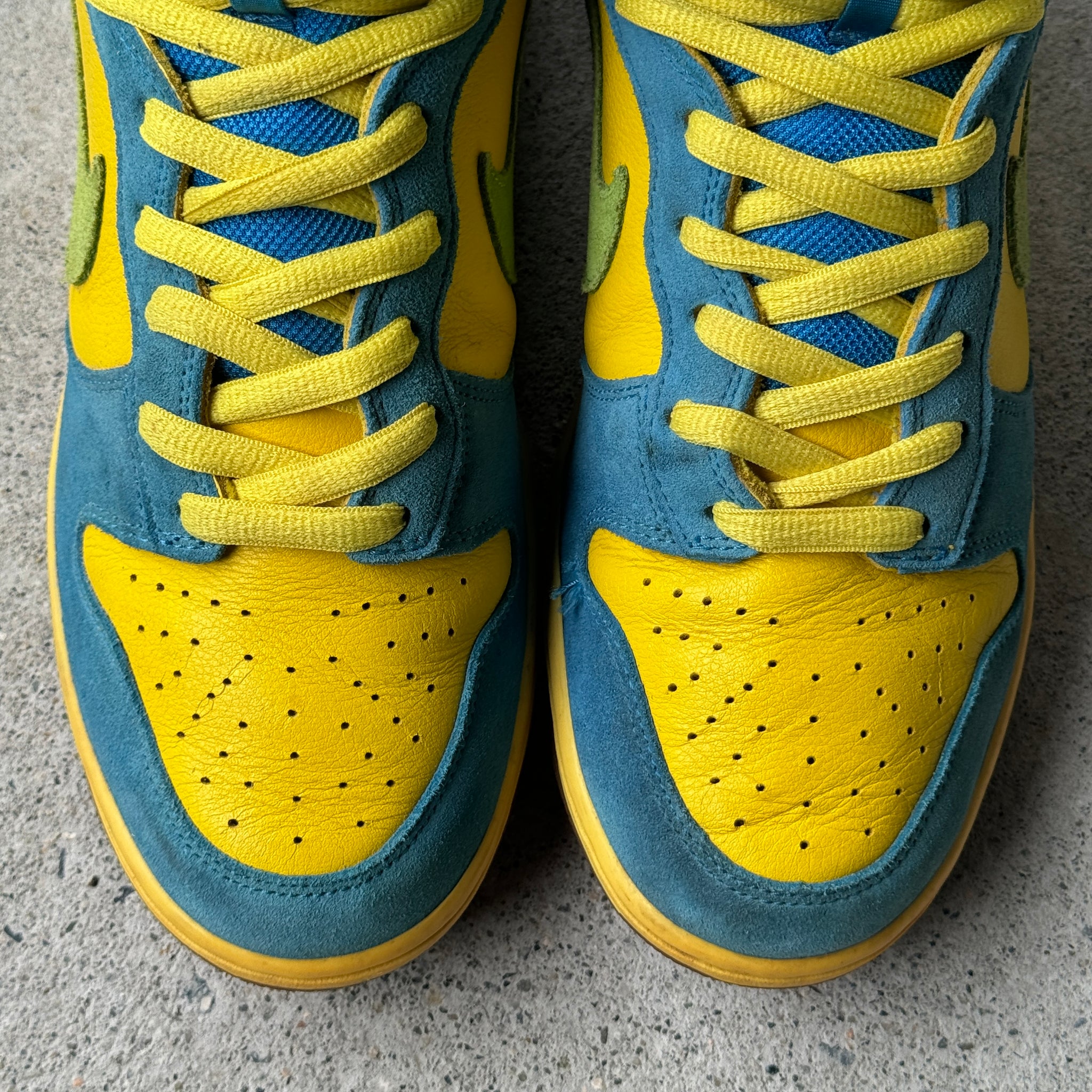 11 US - NIKE SB DUNK HIGH MARGE SIMPSON 2008