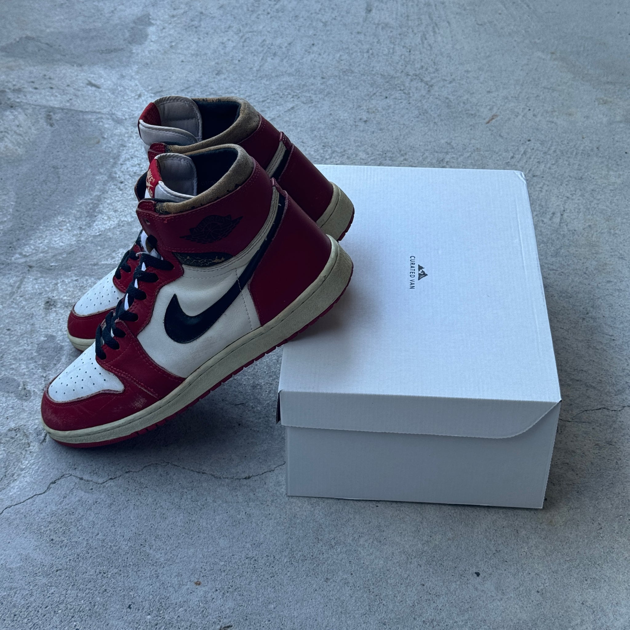 13 US - JORDAN 1 CHICAGO 1985