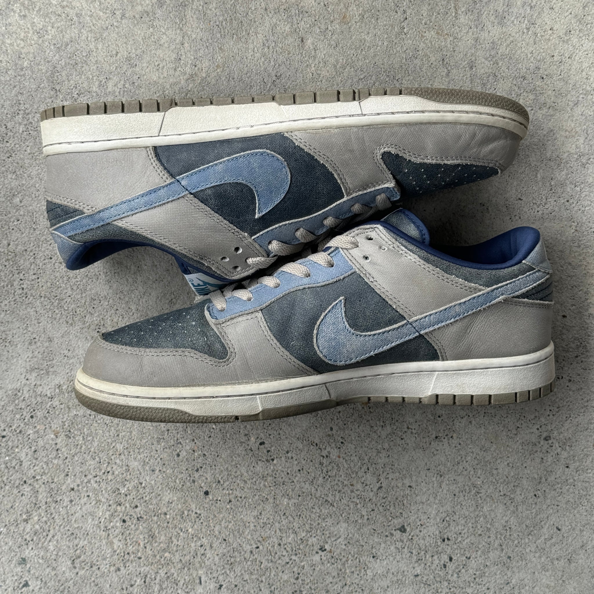 12 US - NIKE DUNK LOW DIRTY DENIM 2003