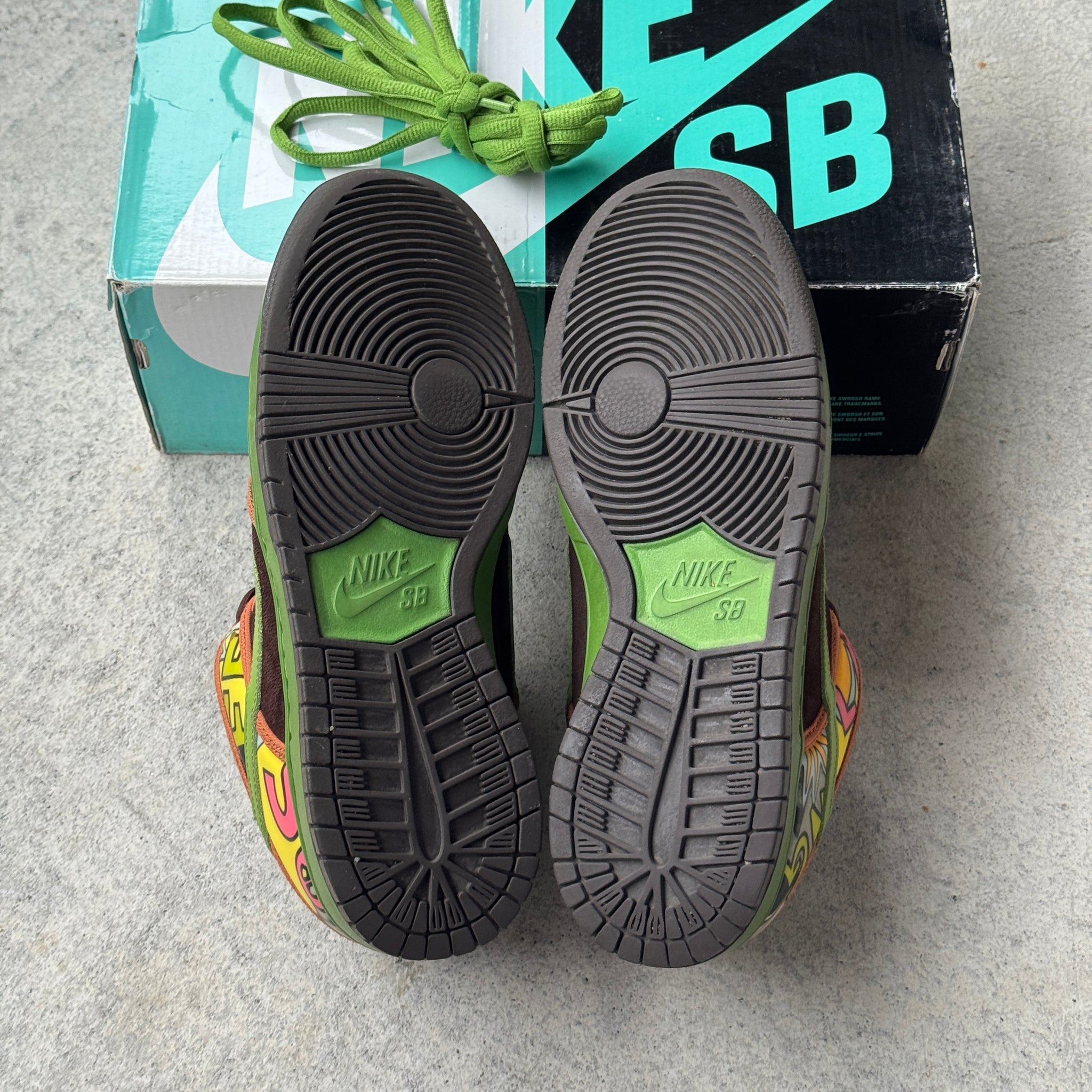 9.5 US - NIKE SB DUNK LOW DE LA SOUL W BOX 2015