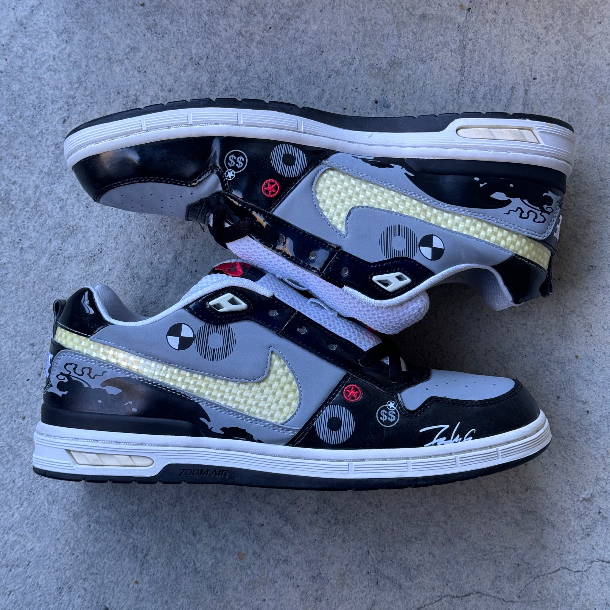 13 US - NIKE SB ZOOM AIR FUTURA PROD W BOX 2005