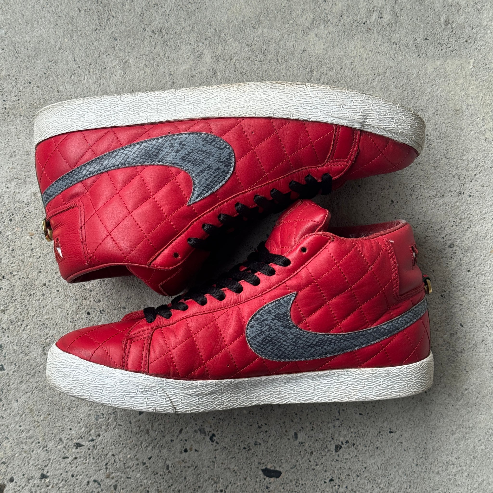 11 US - NIKE SB BLAZER SUPREME RED W BOX 2006