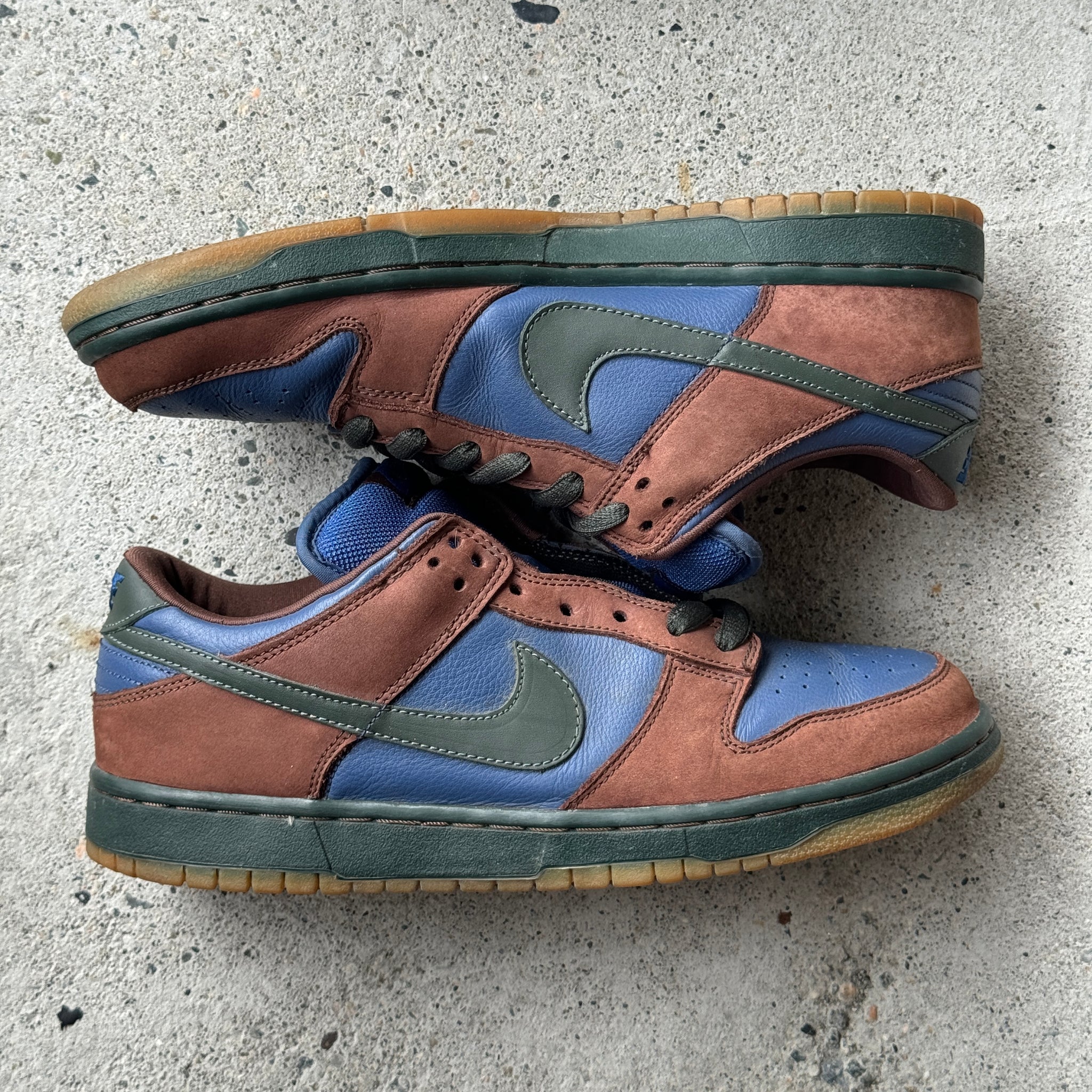 11 US - NIKE SB DUNK LOW BARF 2003