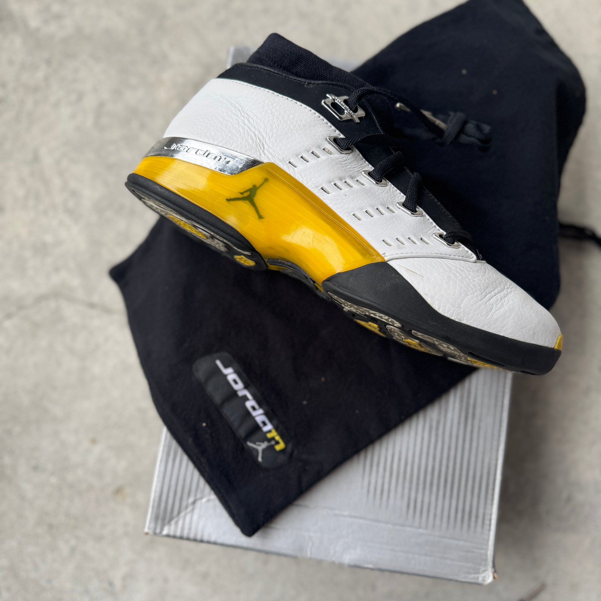 9 US - AIR JORDAN 17 ALL STAR LIGHTNING W BOX 2002