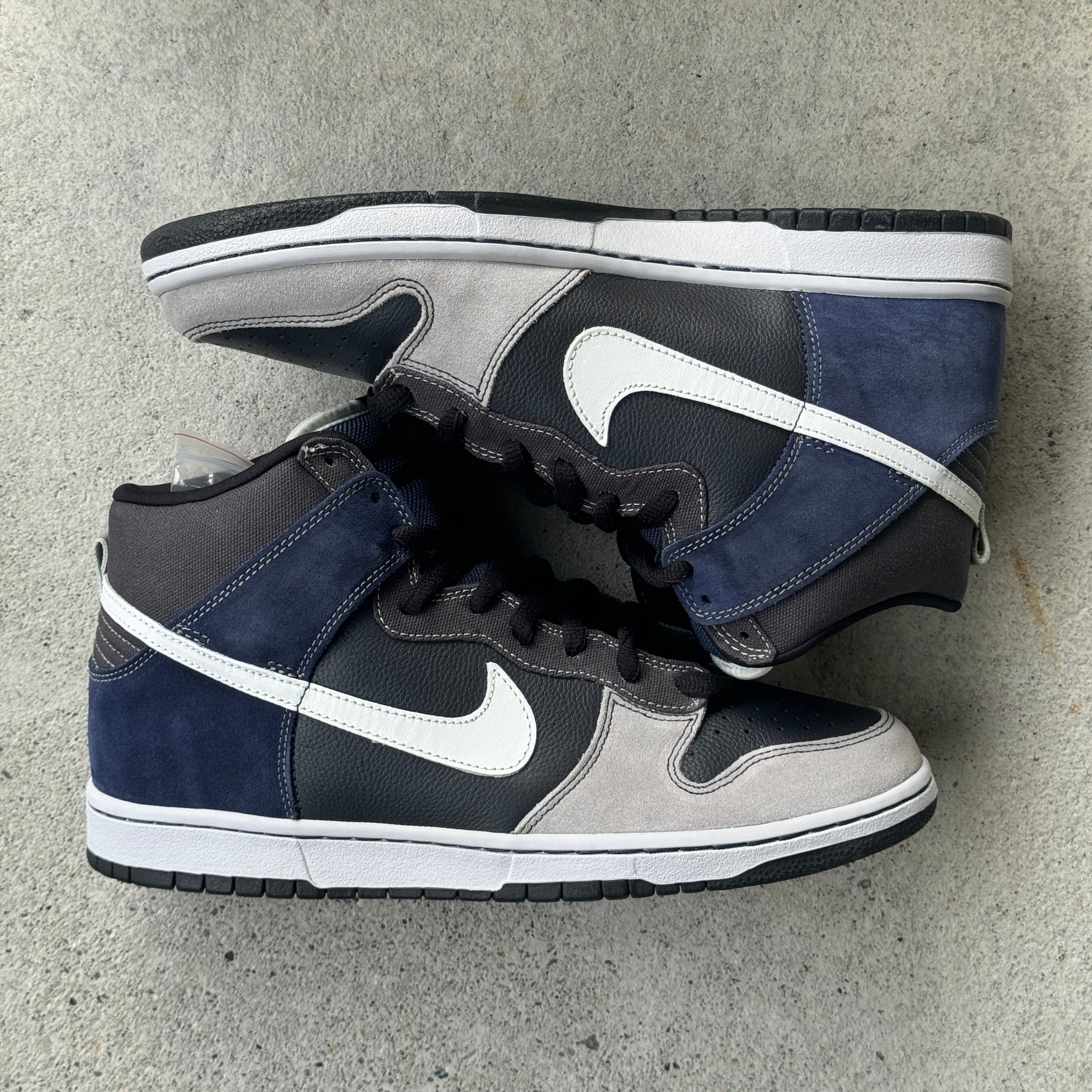 11 US - DS NIKE SB DUNK HIGH UNFUTURA W BOX 2008
