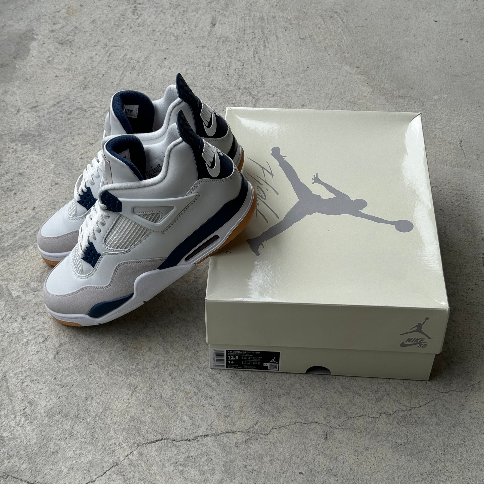12.5 US - JORDAN 4 SB NAVY W BOX 2025