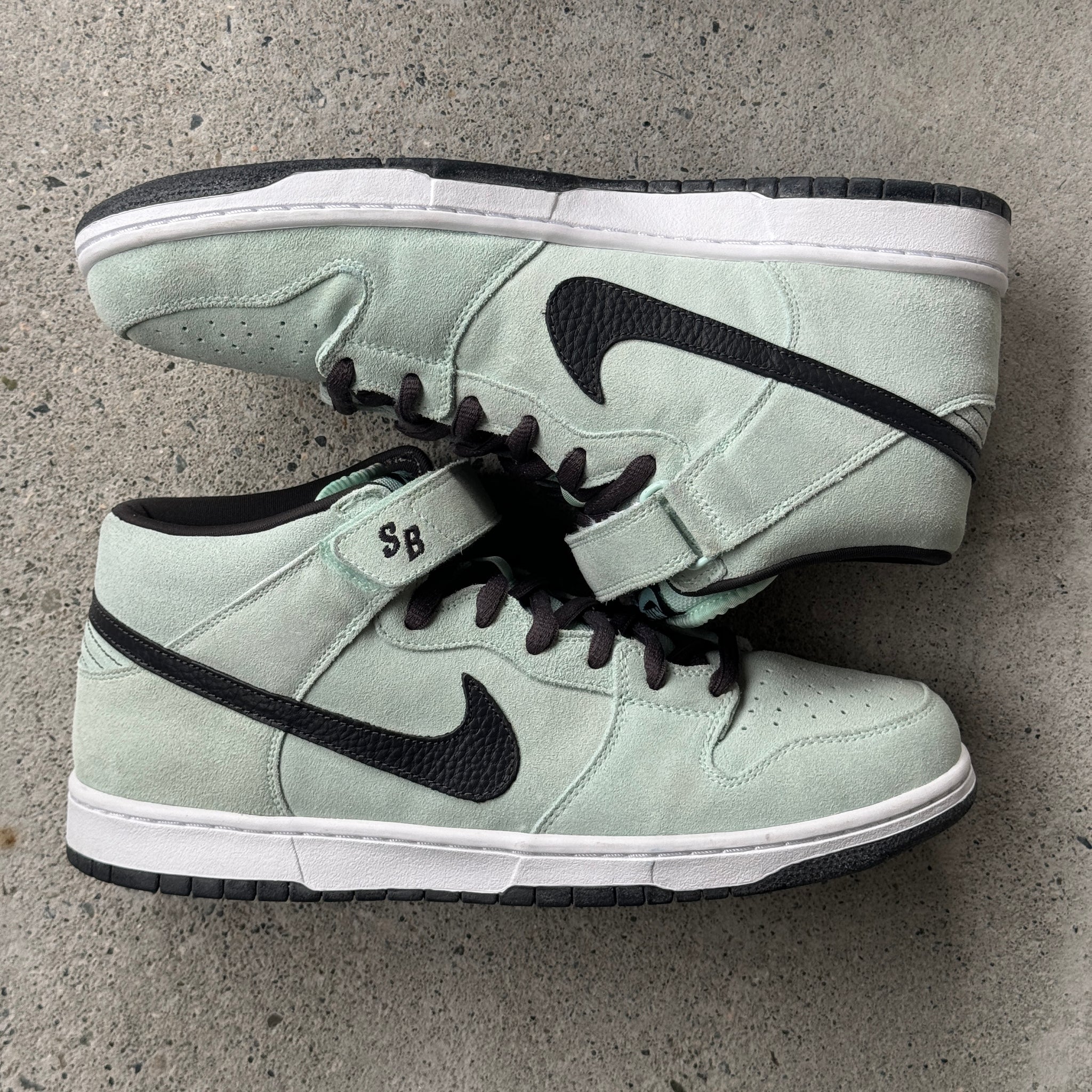 13 US - NIKE SB DUNK MID SEA CRYSTAL W BOX 2009