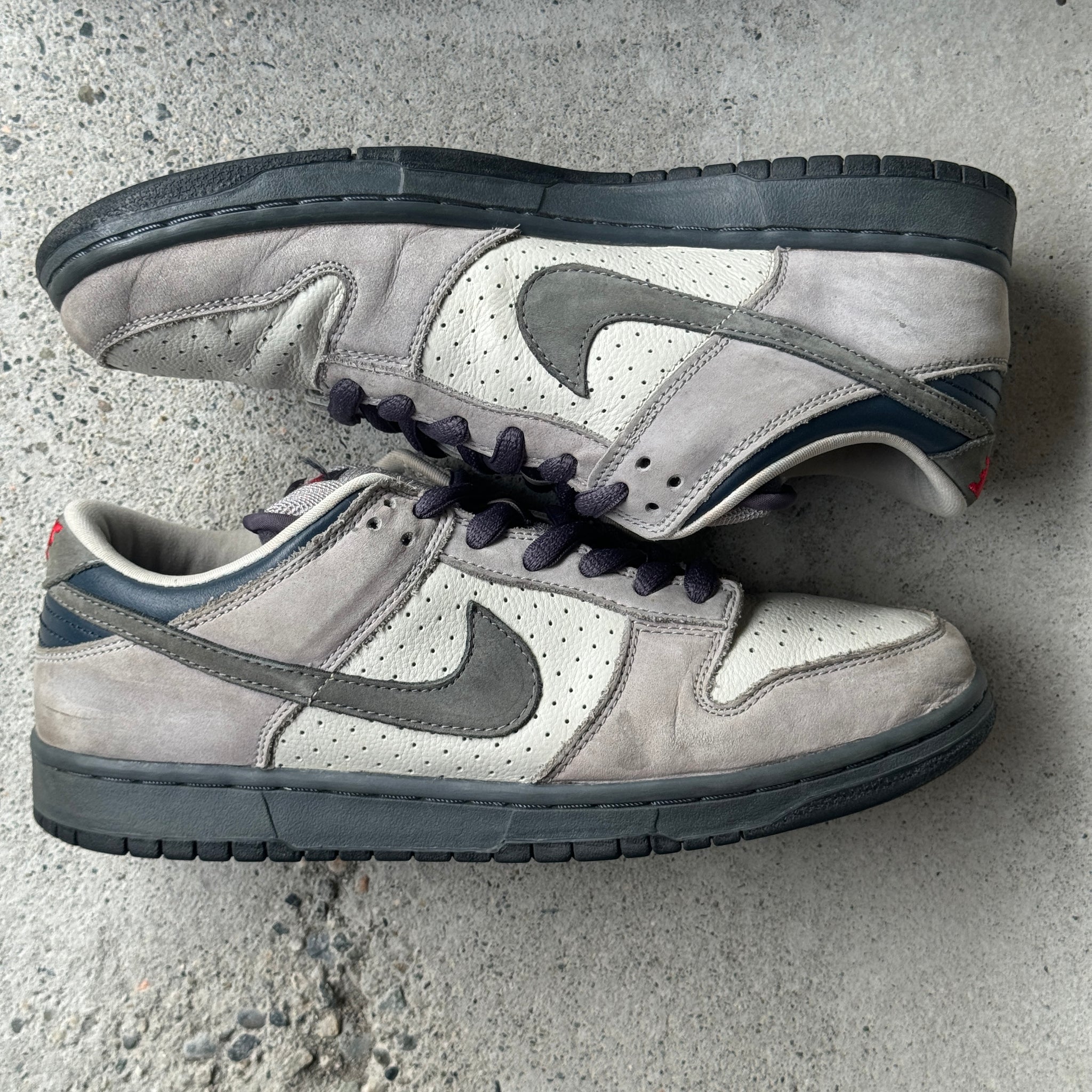 10 US -  NIKE SB DUNK LOW BANDAID 2005