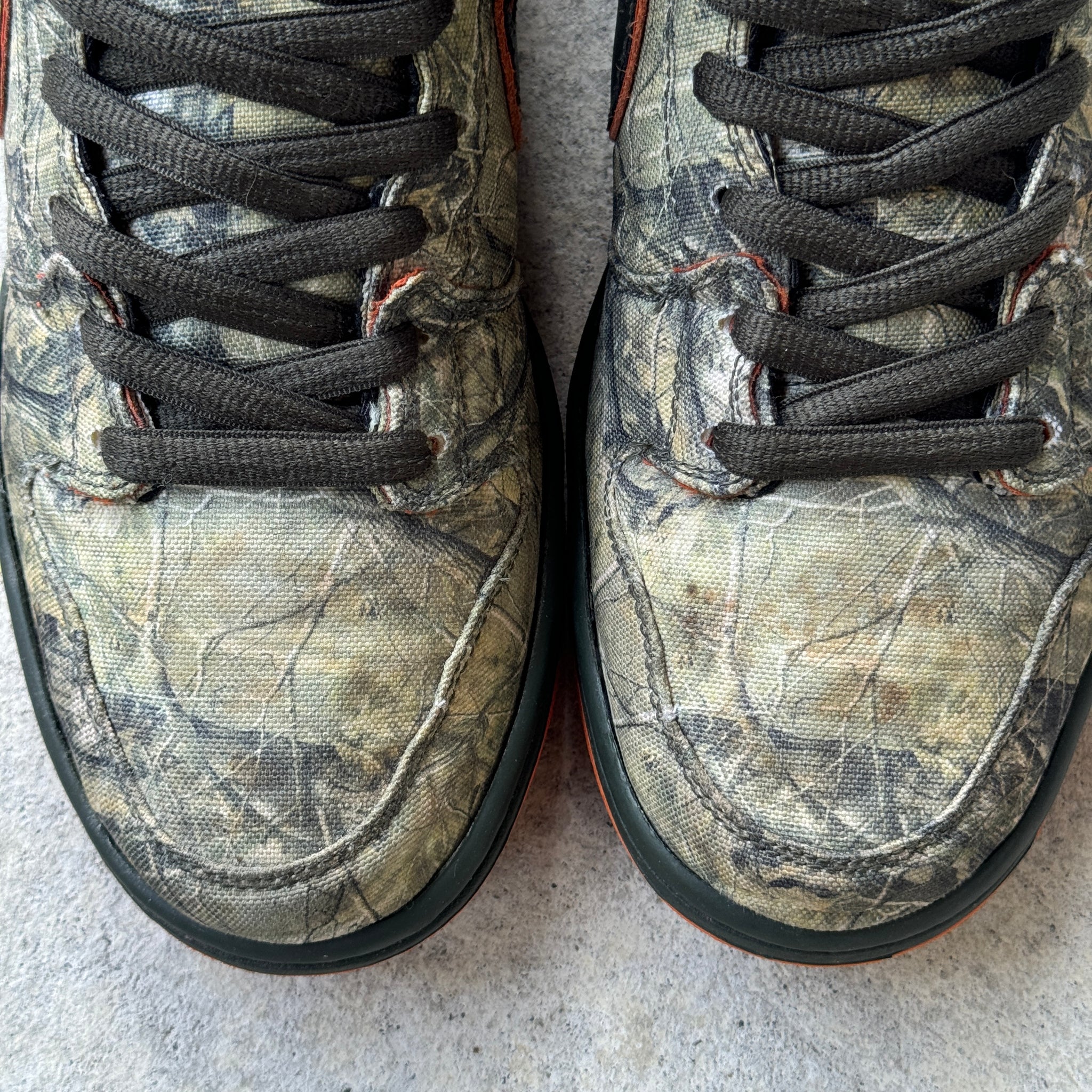 9 US - NIKE SB DUNK MID REALTREE W BOX 2010
