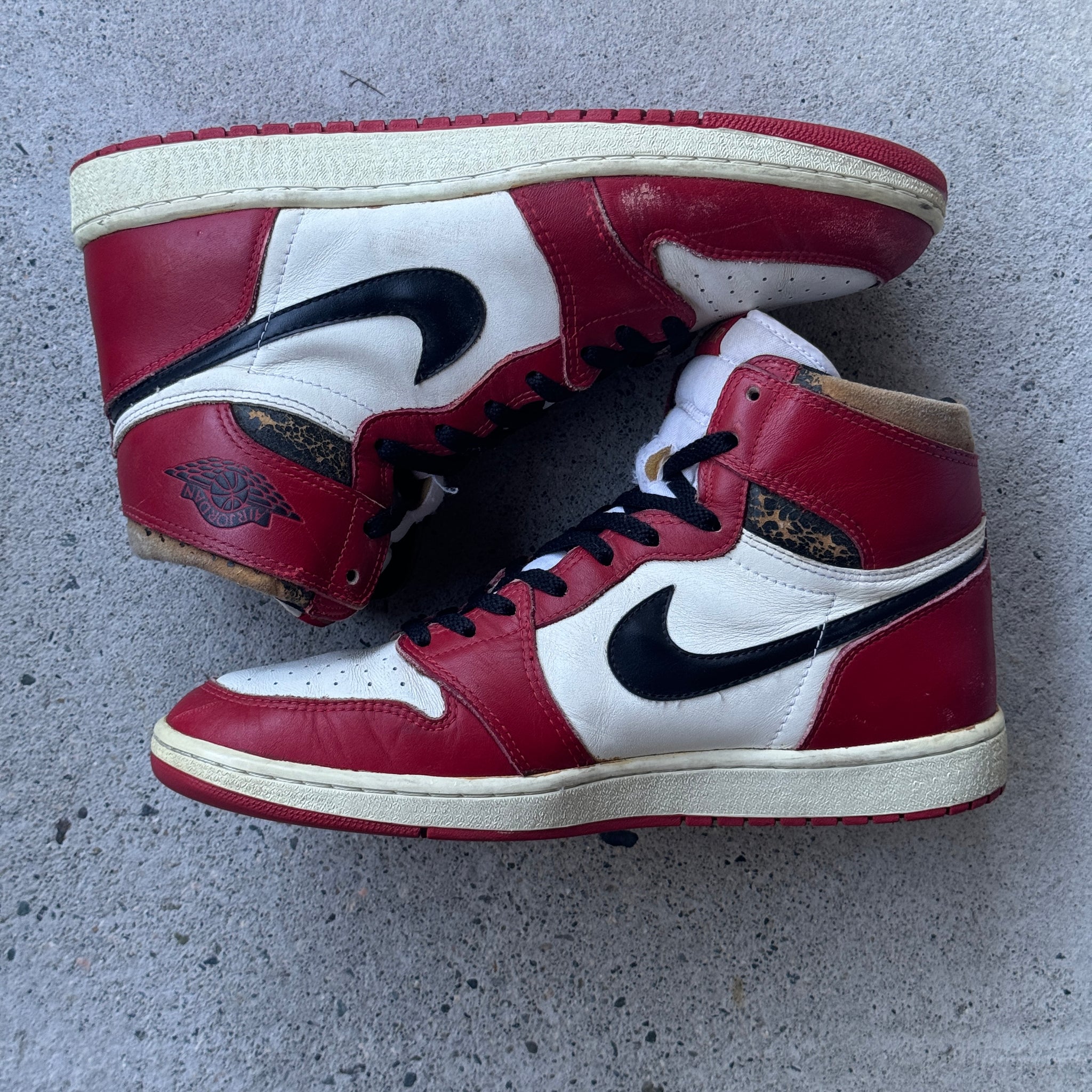 13 US - JORDAN 1 CHICAGO 1985