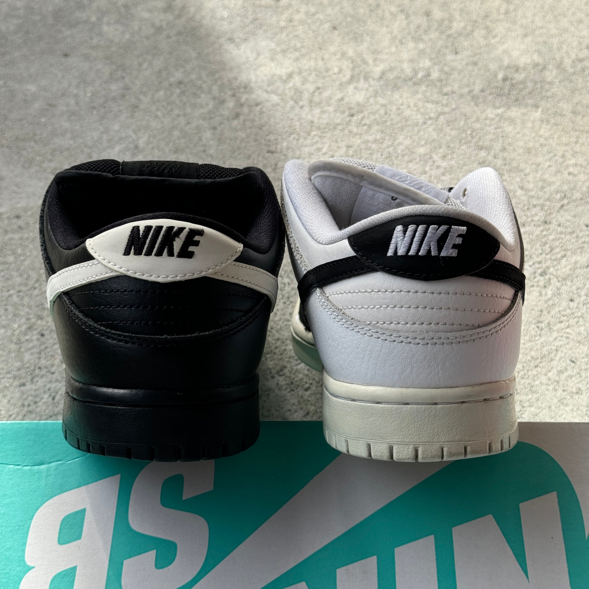 8 US - NIKE SB DUNK LOW YIN YANG W BOX 2015