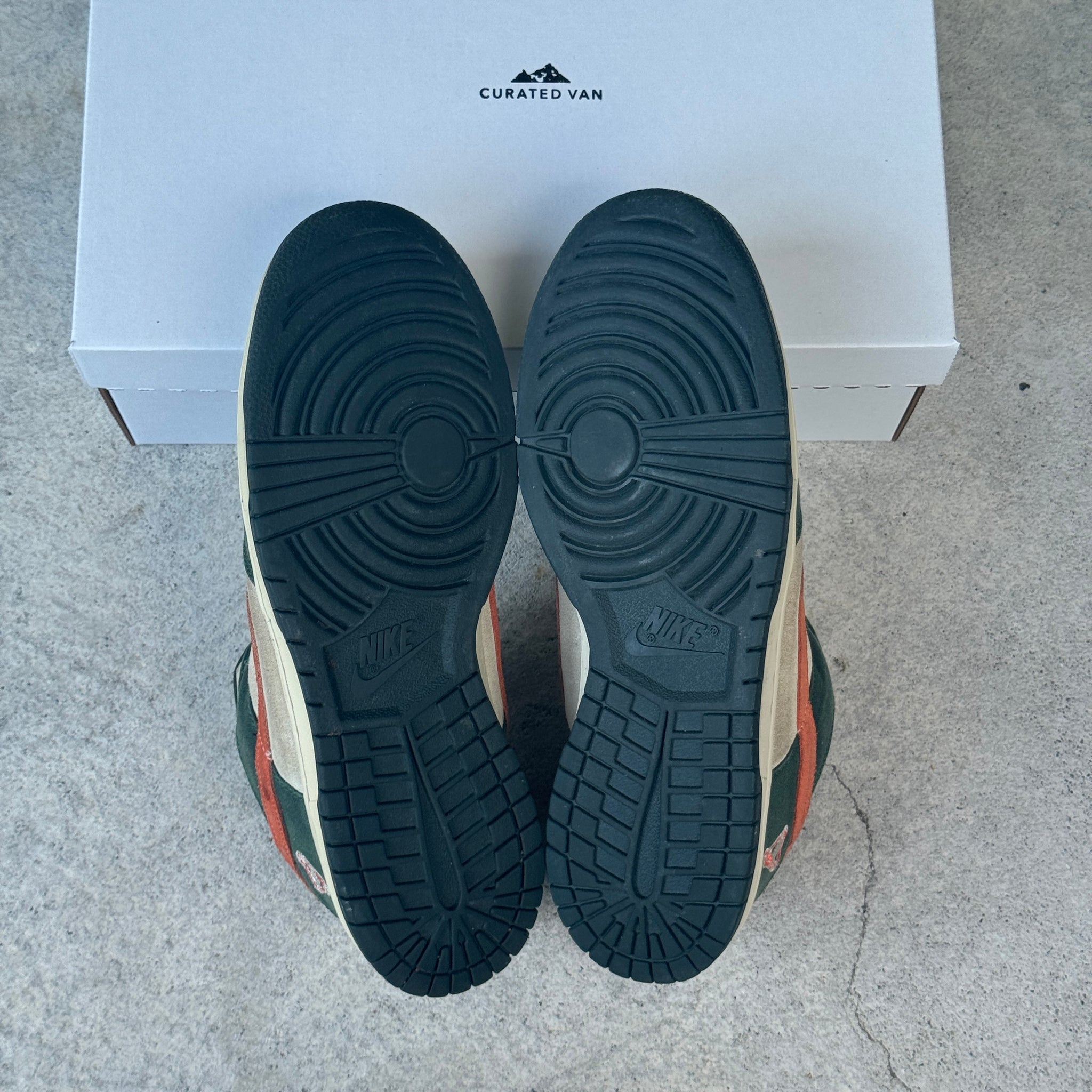 11 US - NIKE SB DUNK ERIE 2006