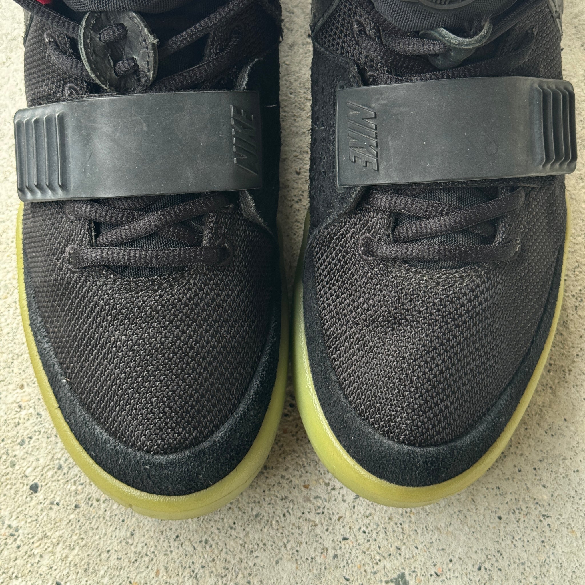 8 US - NIKE AIR YEEZY 2 SOLAR RED 2014