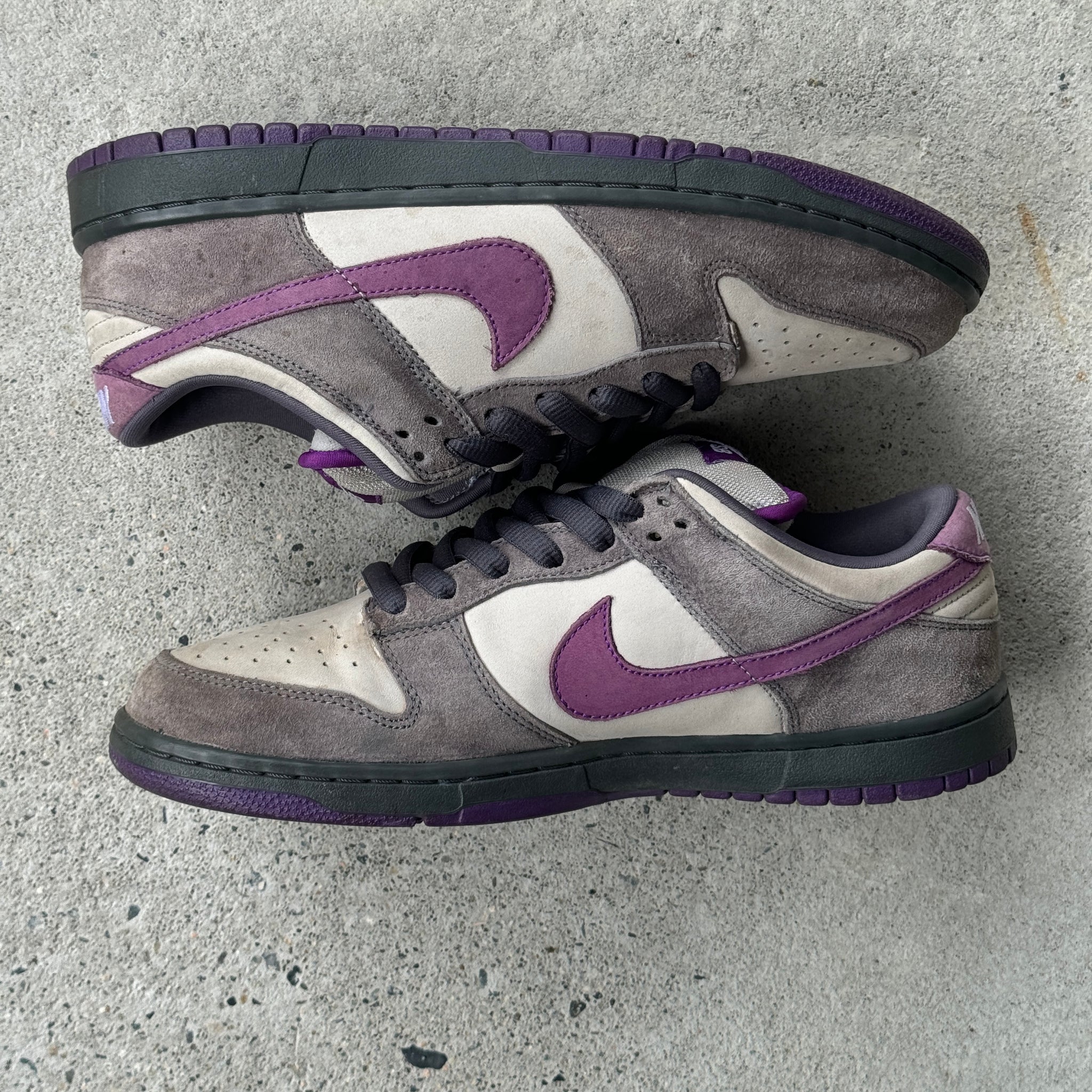 11 US - NIKE SB DUNK LOW PURPLE PIGEON 2006