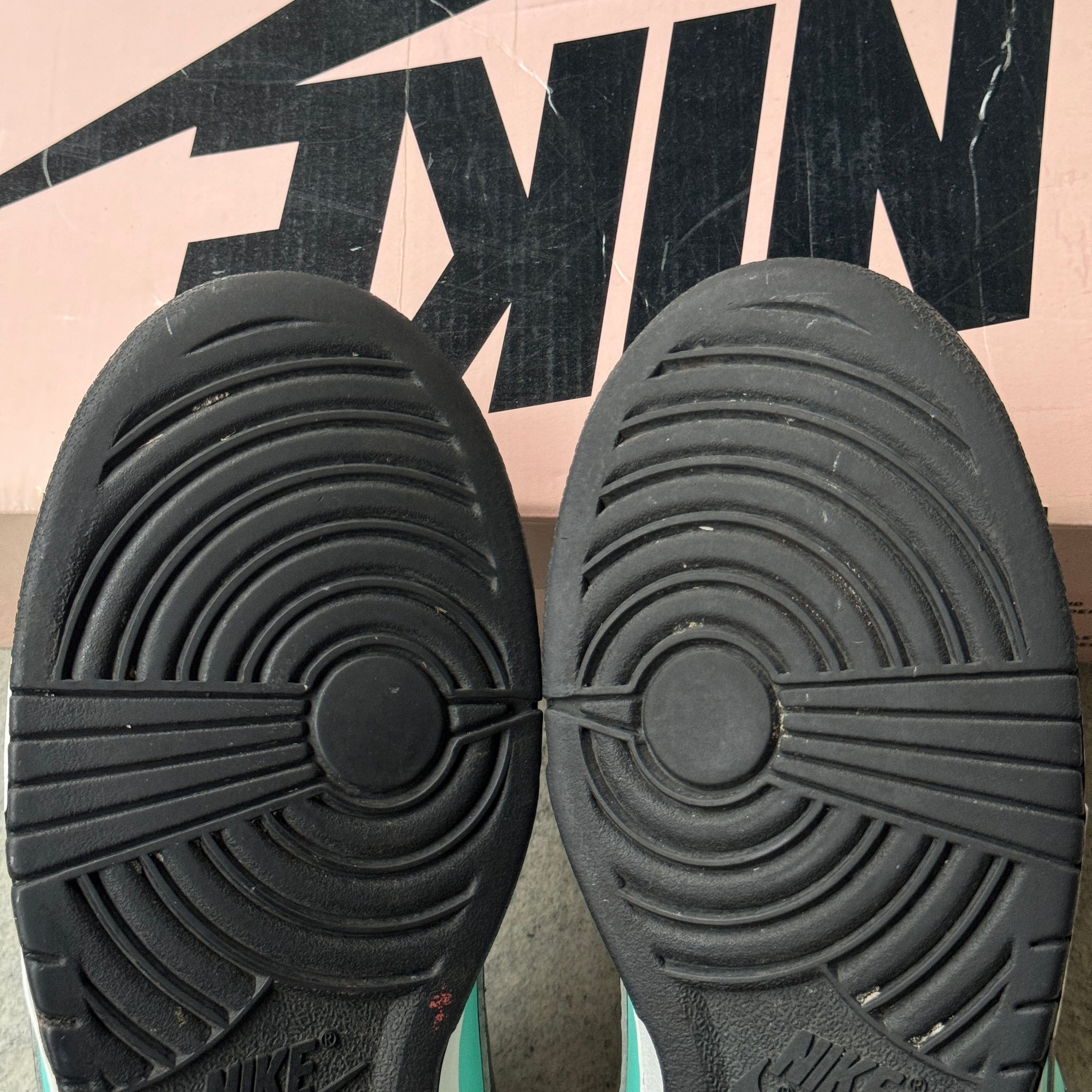 10 US - NIKE SB DUNK LOW TIFFANY W BOX 2005