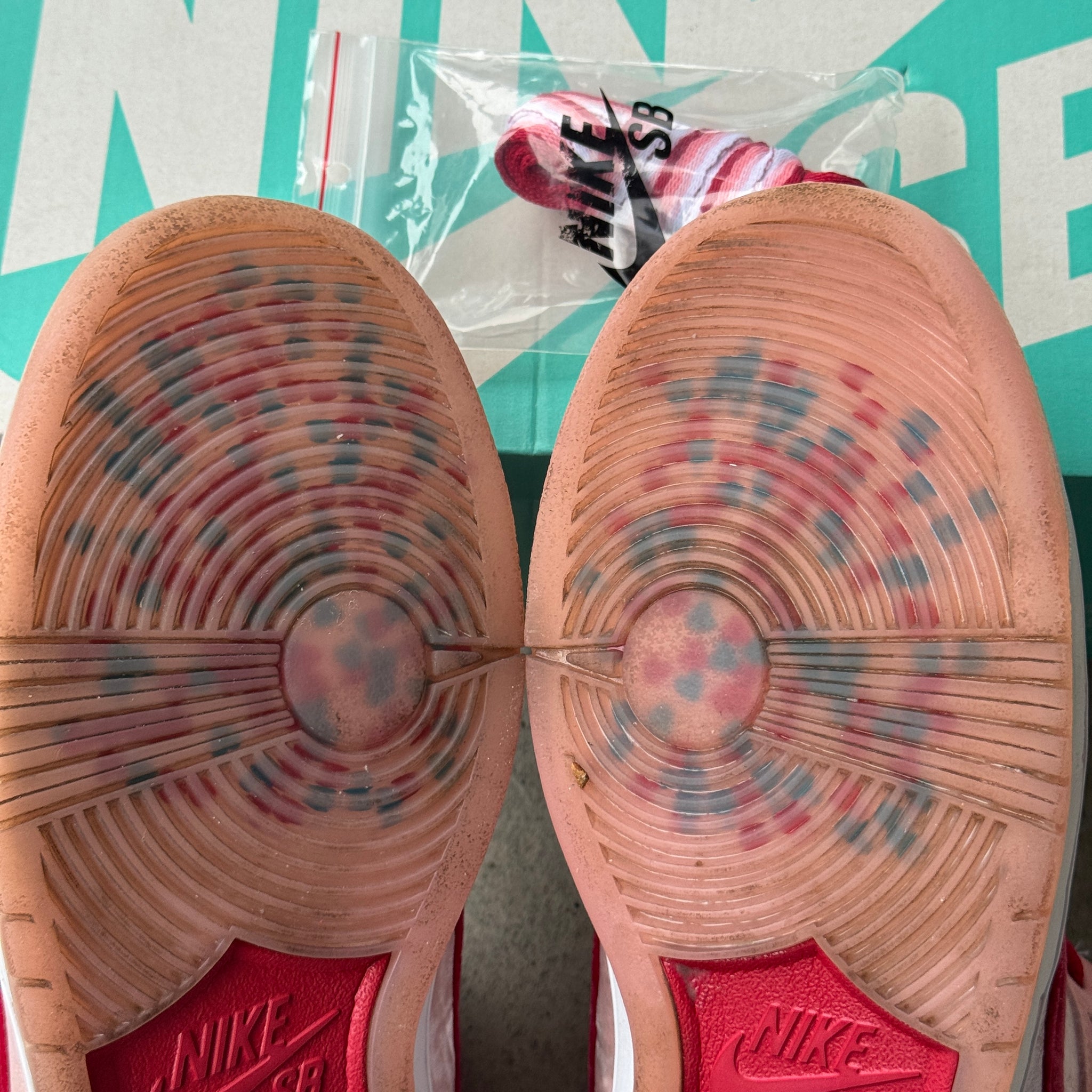 10 US - NIKE SB DUNK LOW STRANGELOVE W BOX 2020