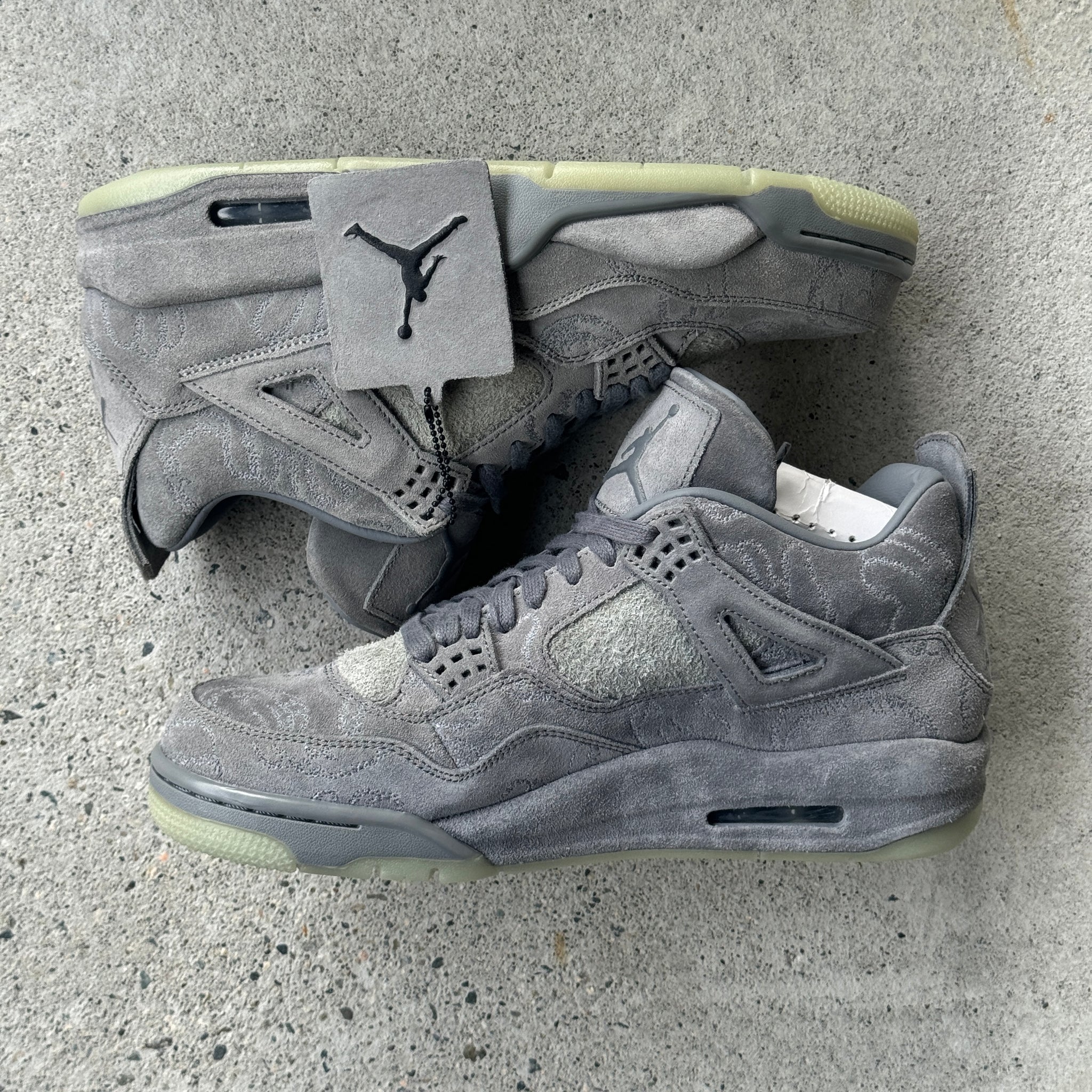 10 US - DS JORDAN 4 KAWS GREY W BOX 2017