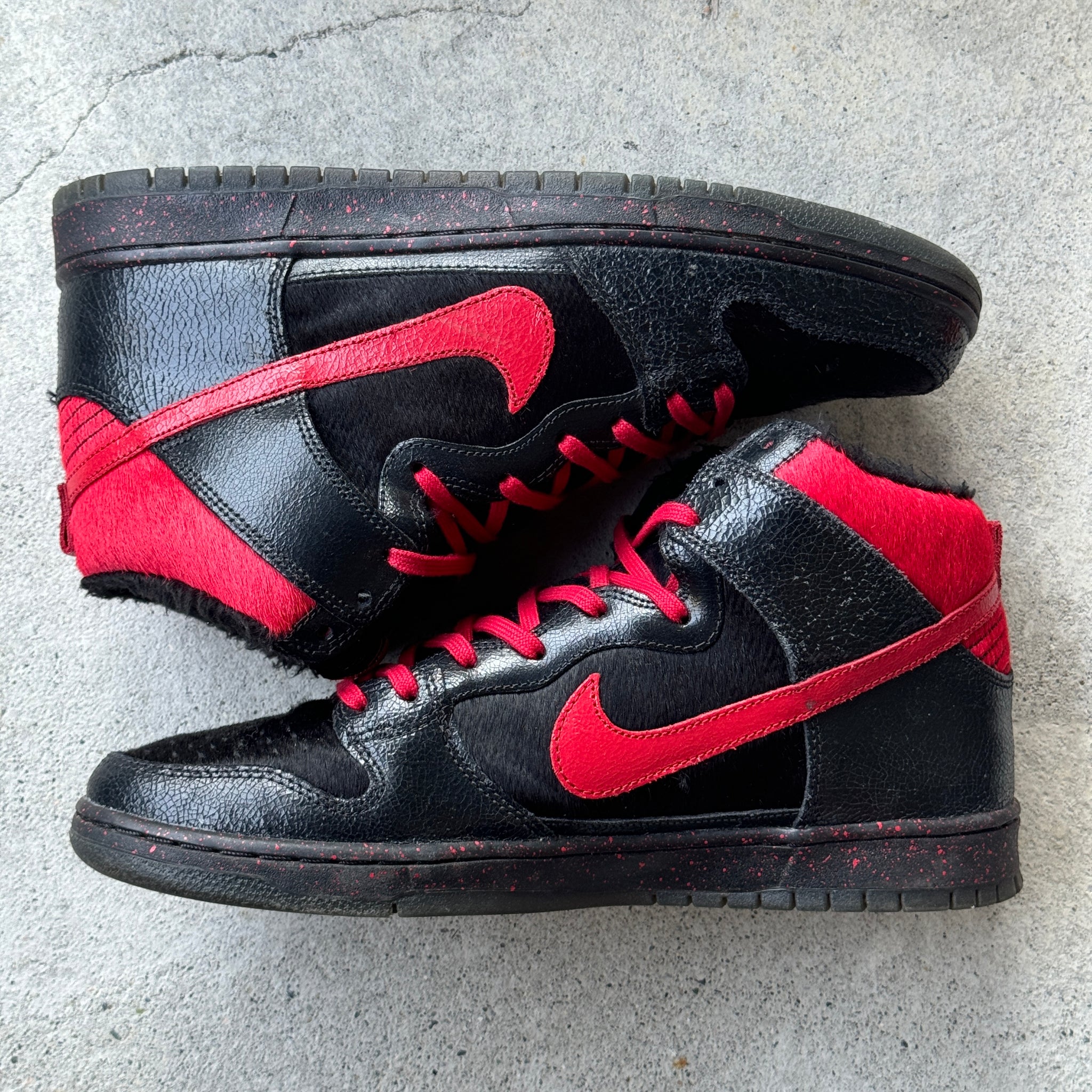 12 US - NIKE SB DUNK HIGH KRAMPUS 2012