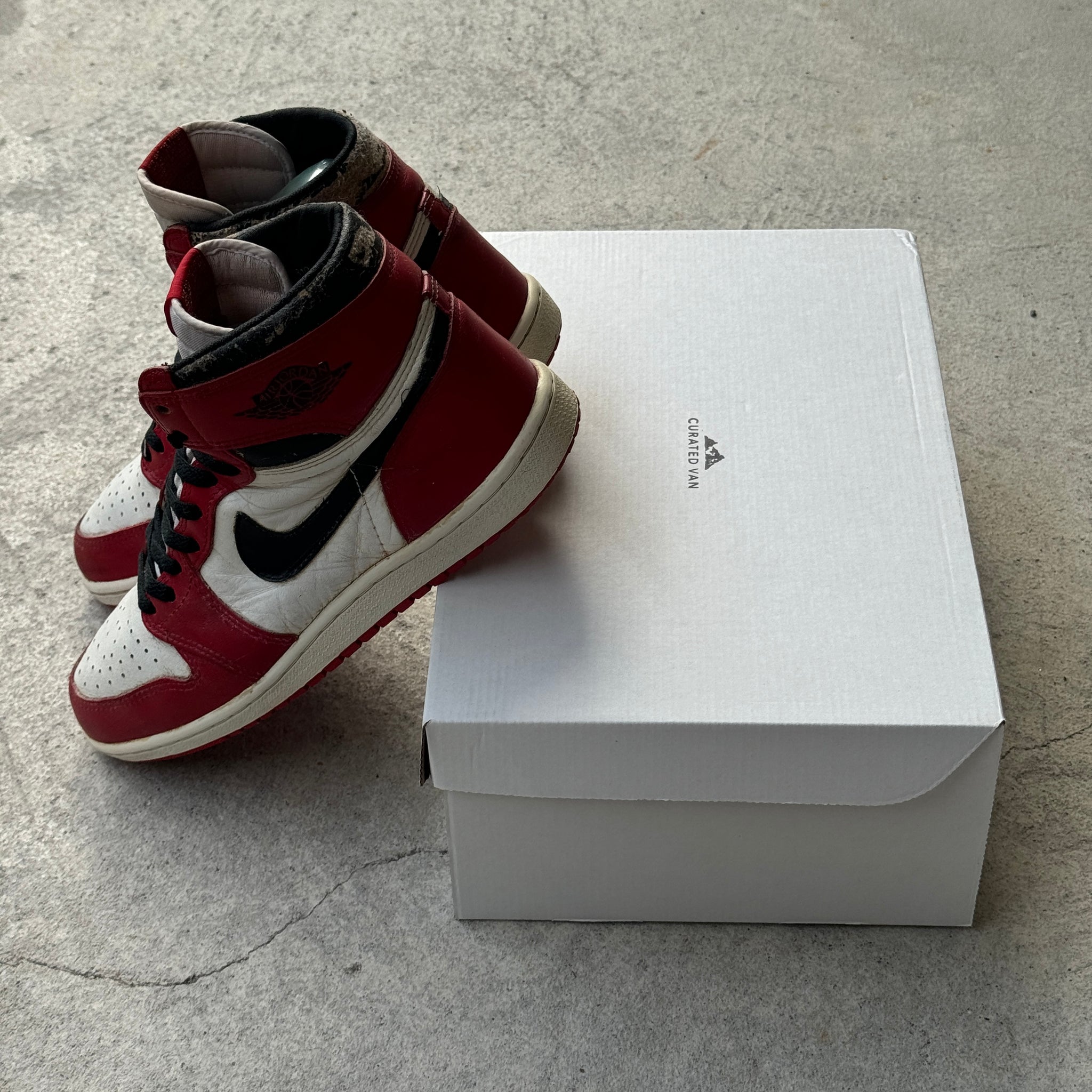 10 US - JORDAN 1 CHICAGO 1985
