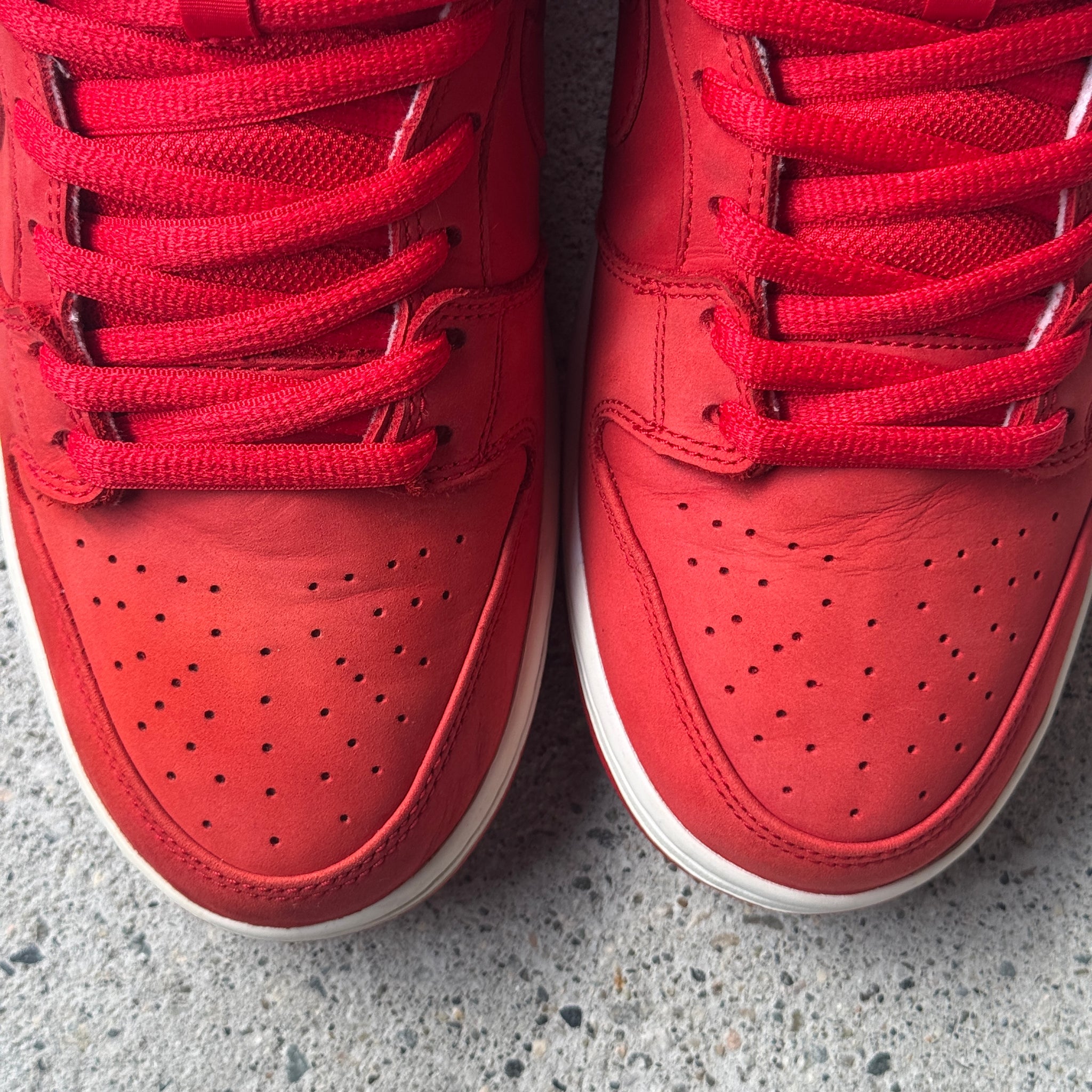 10 US - NIKE SB DUNK LOW GIRLS DONT CRY W BOX 2017