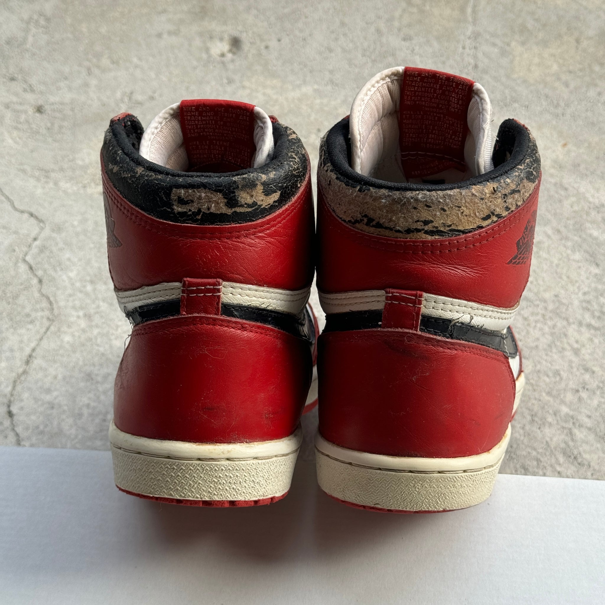 10 US - JORDAN 1 CHICAGO 1985