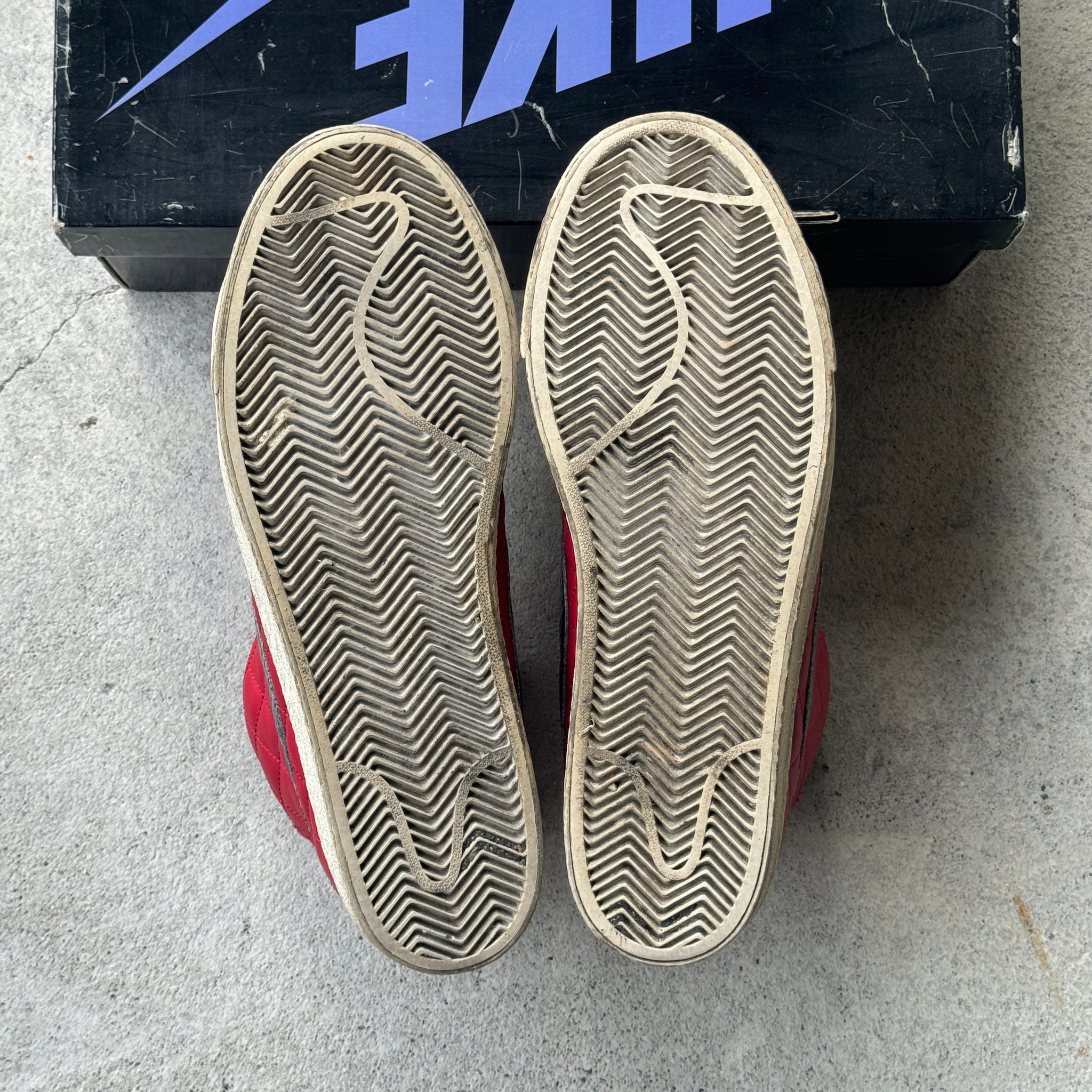 11 US - NIKE SB BLAZER SUPREME RED W BOX 2006