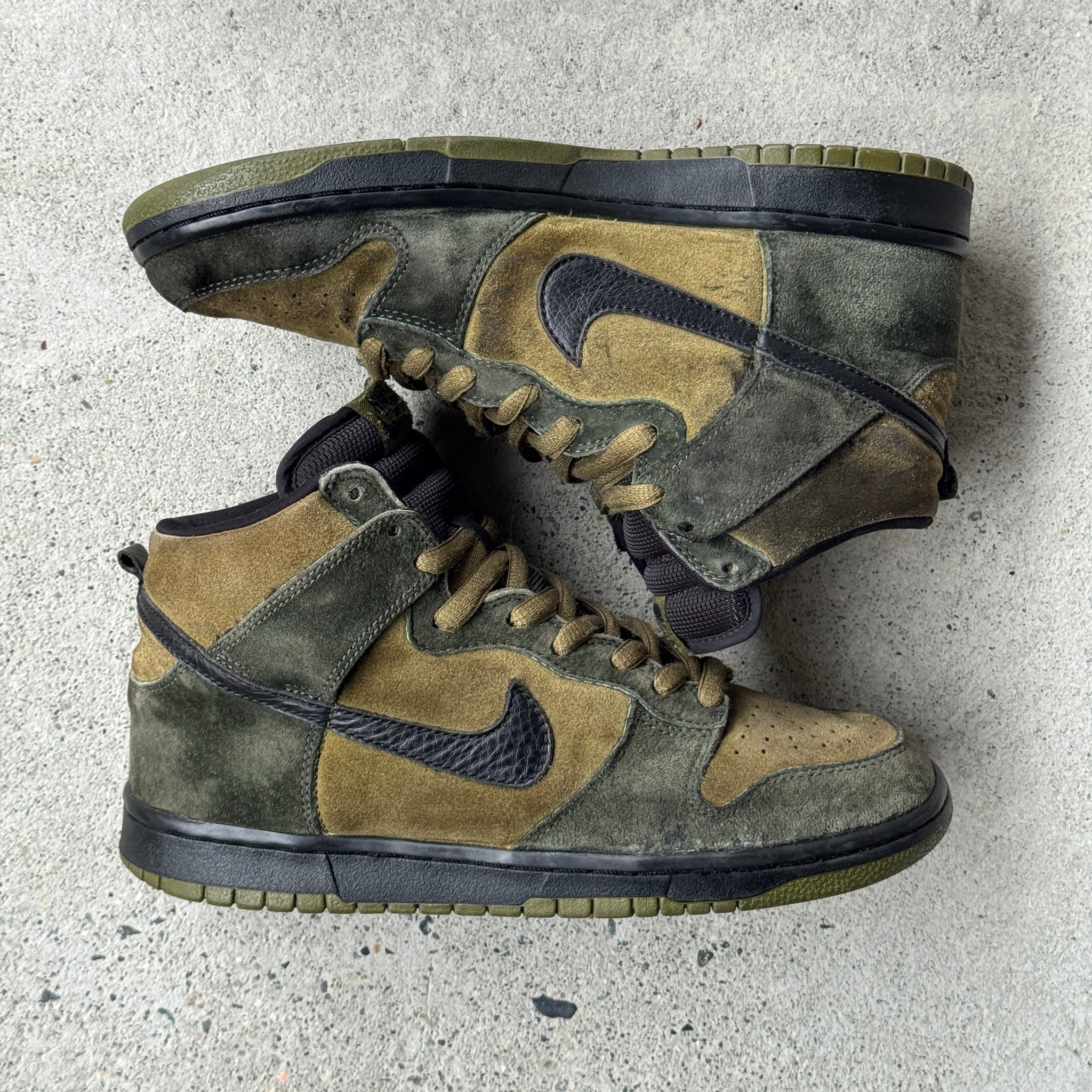 9 US - NIKE SB DUNK HIGH HULK 2003