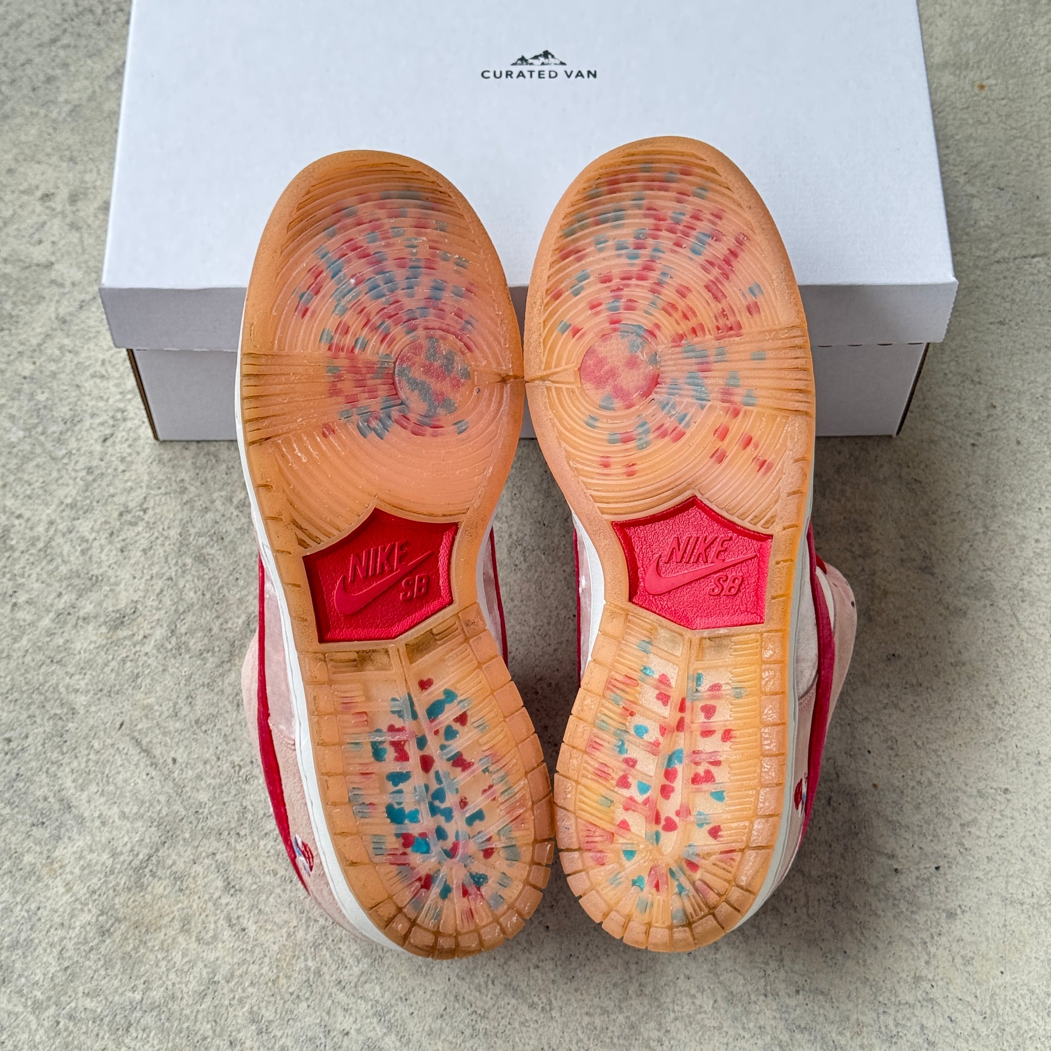 12 US - NIKE SB DUNK LOW STRANGELOVE 2020