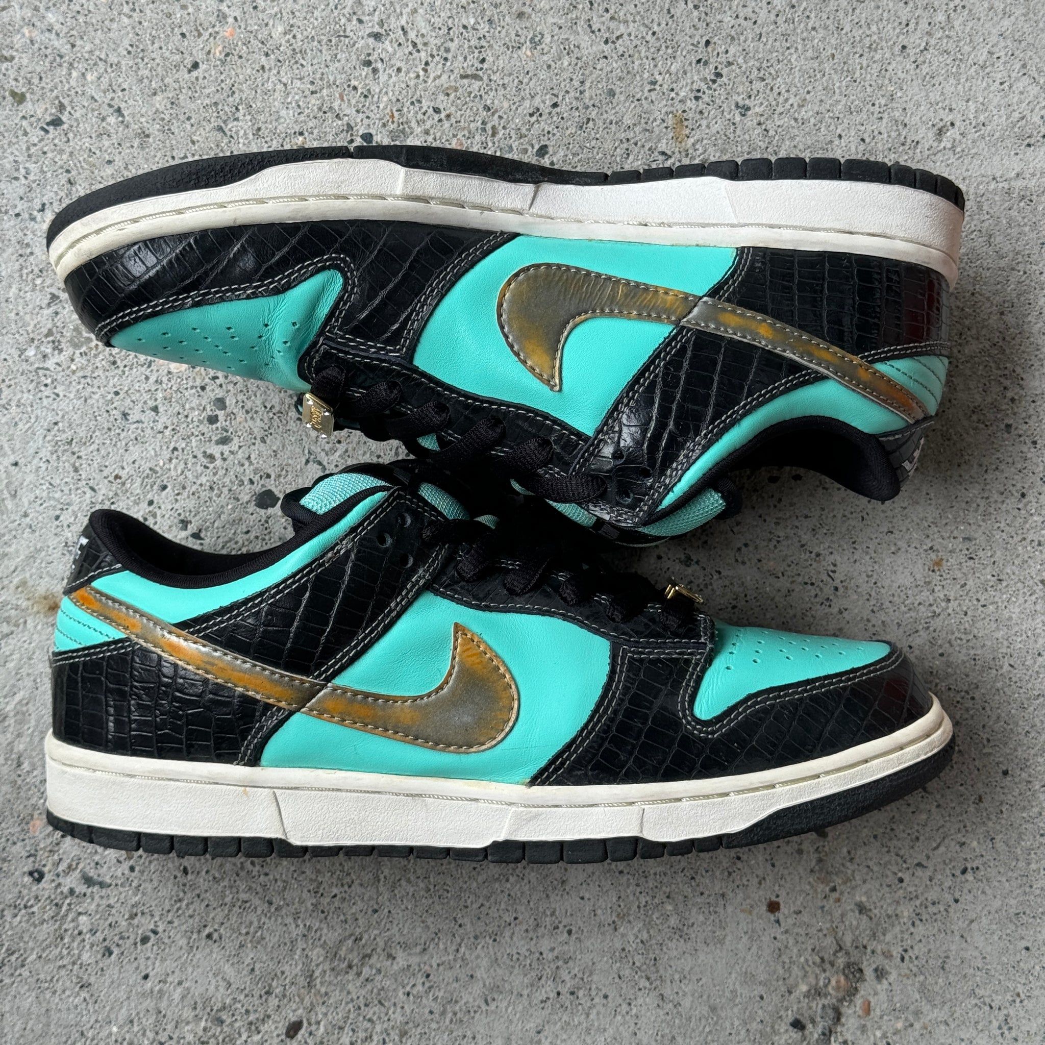 9 US - NIKE SB DUNK LOW TIFFANY W BOX 2005