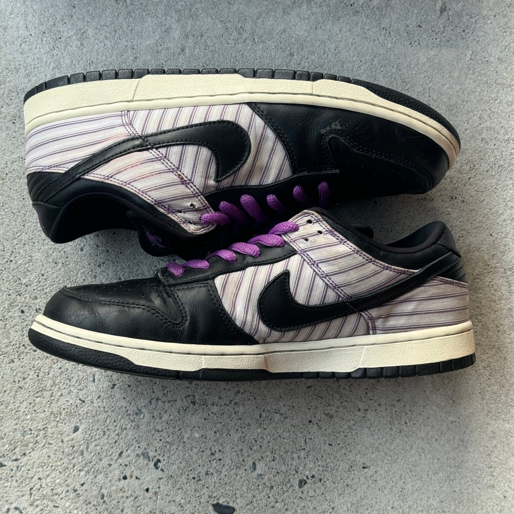 10.5 US - NIKE SB DUNK LOW PURPLE AVENGER 2005