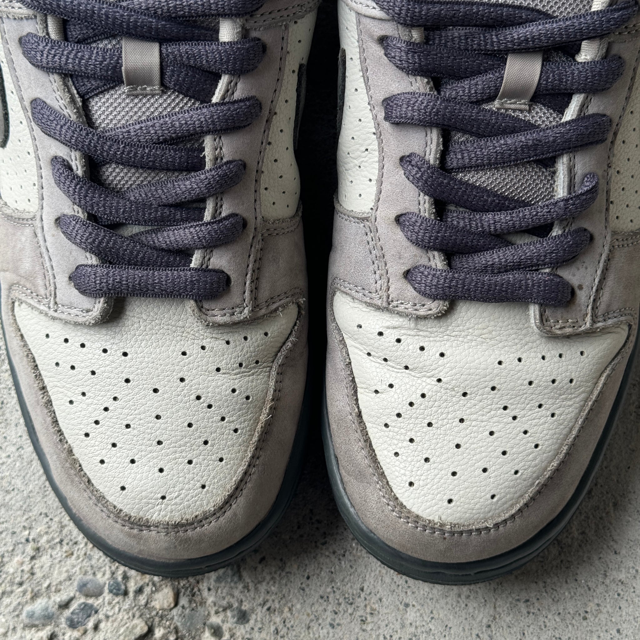 10 US -  NIKE SB DUNK LOW BANDAID 2005